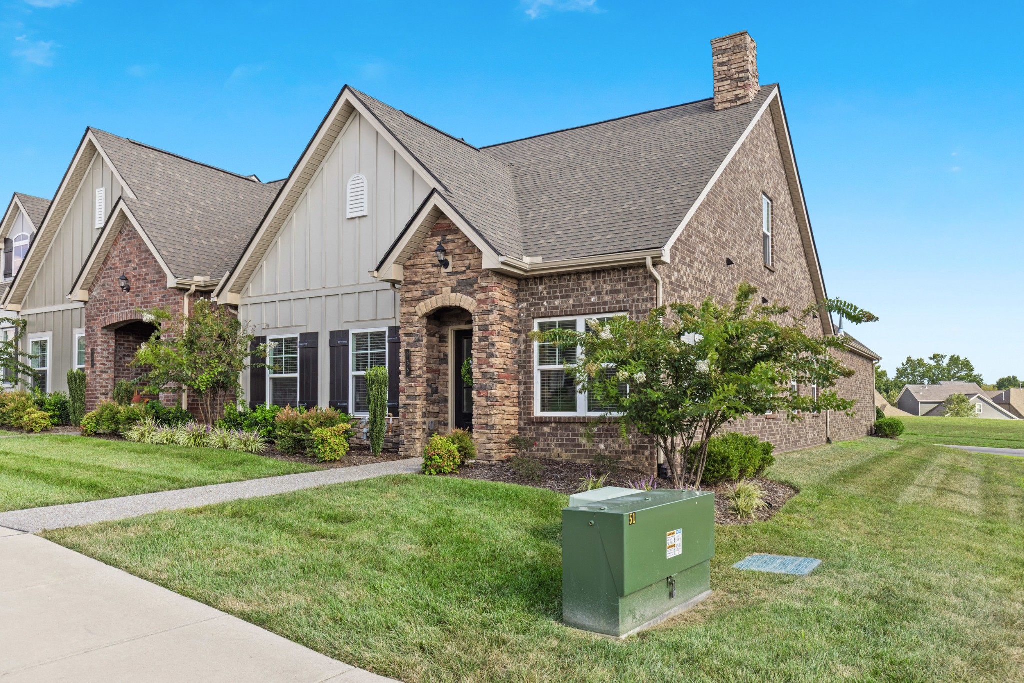 255 Cloverbrook Way
