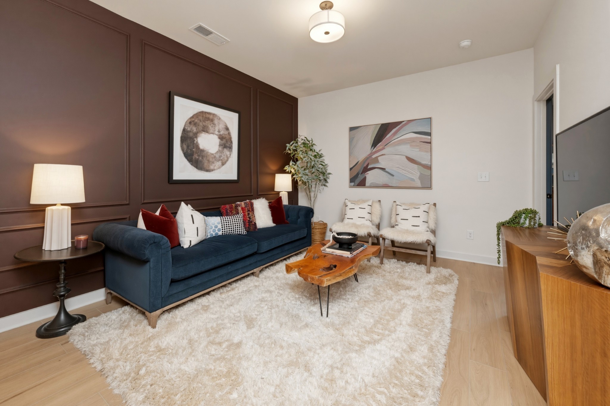 272 Huron Dr