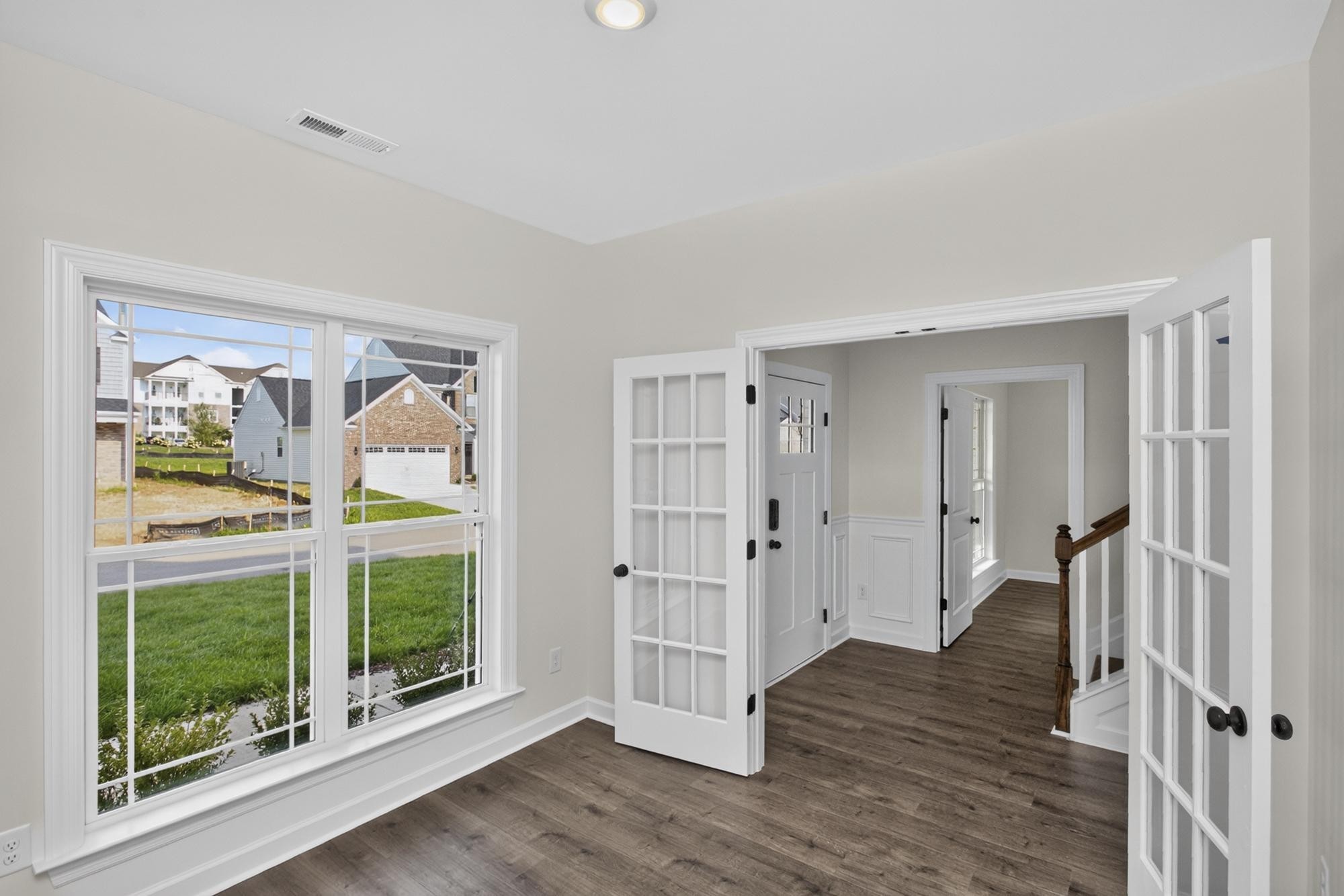 5017 Salient Dr