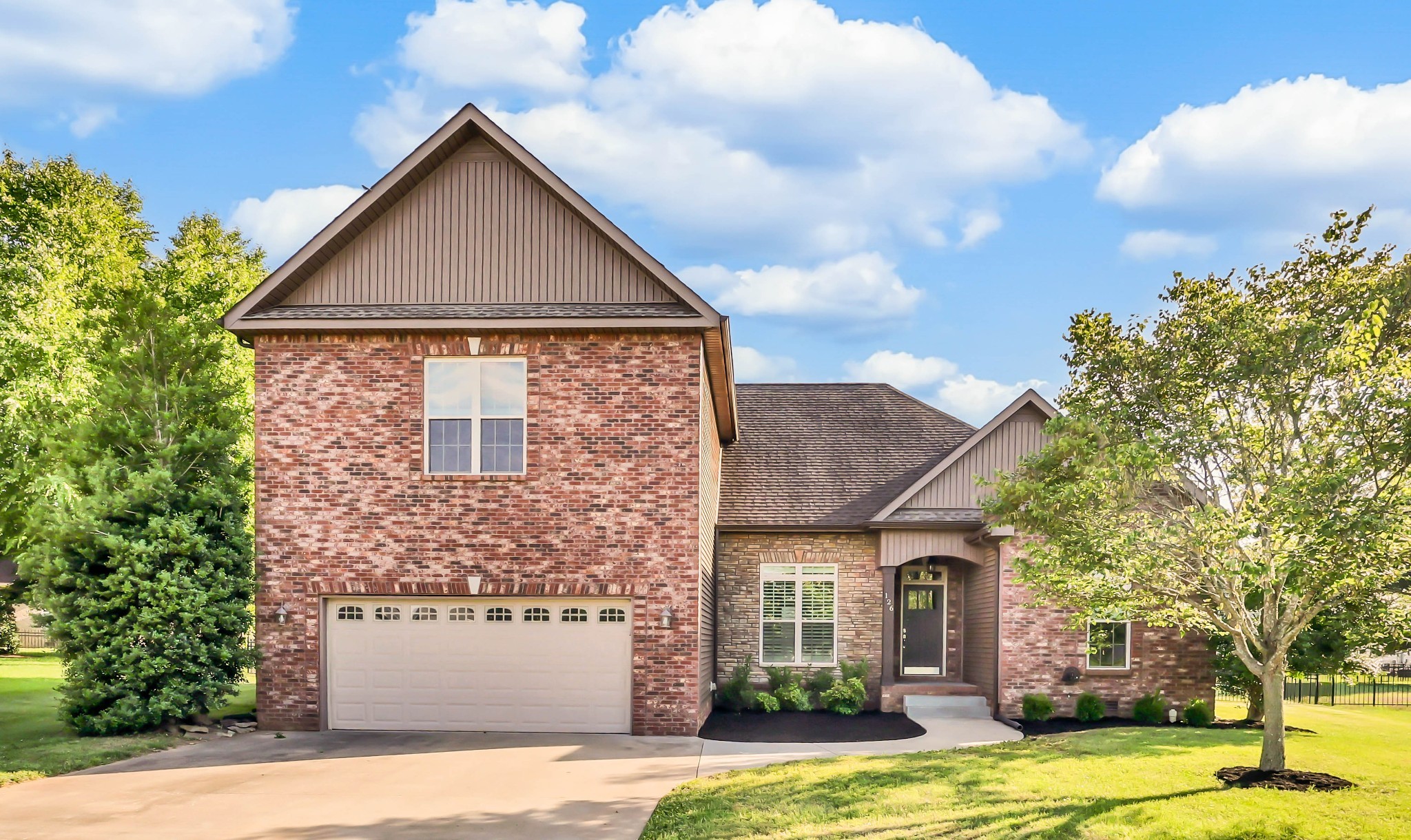 126 Parkland Cir