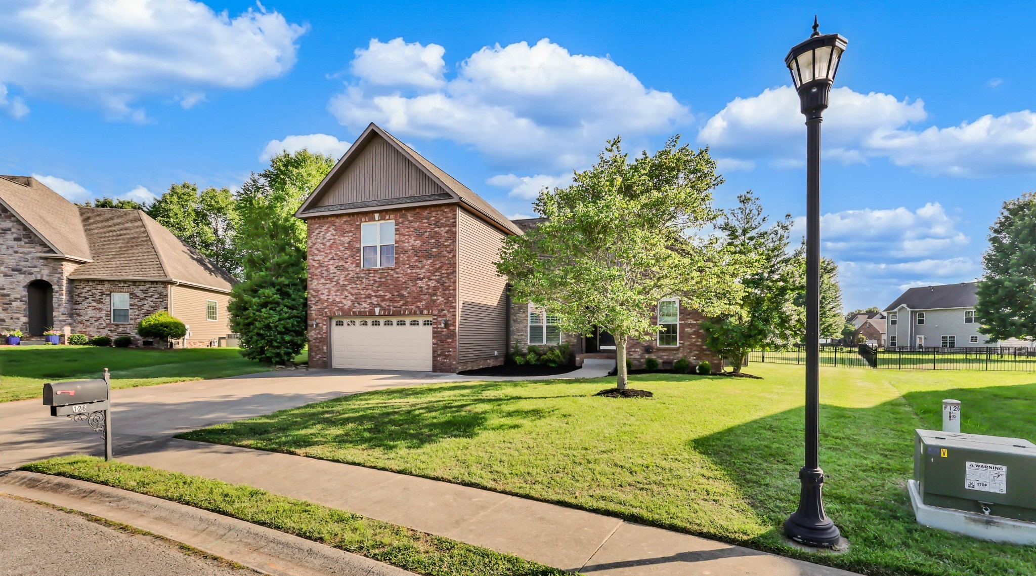 126 Parkland Cir