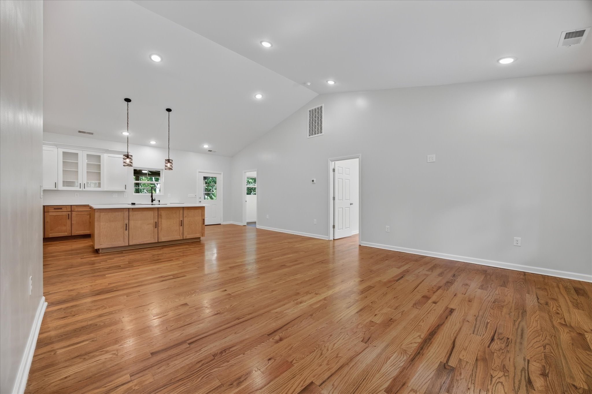 115 Dale Ln