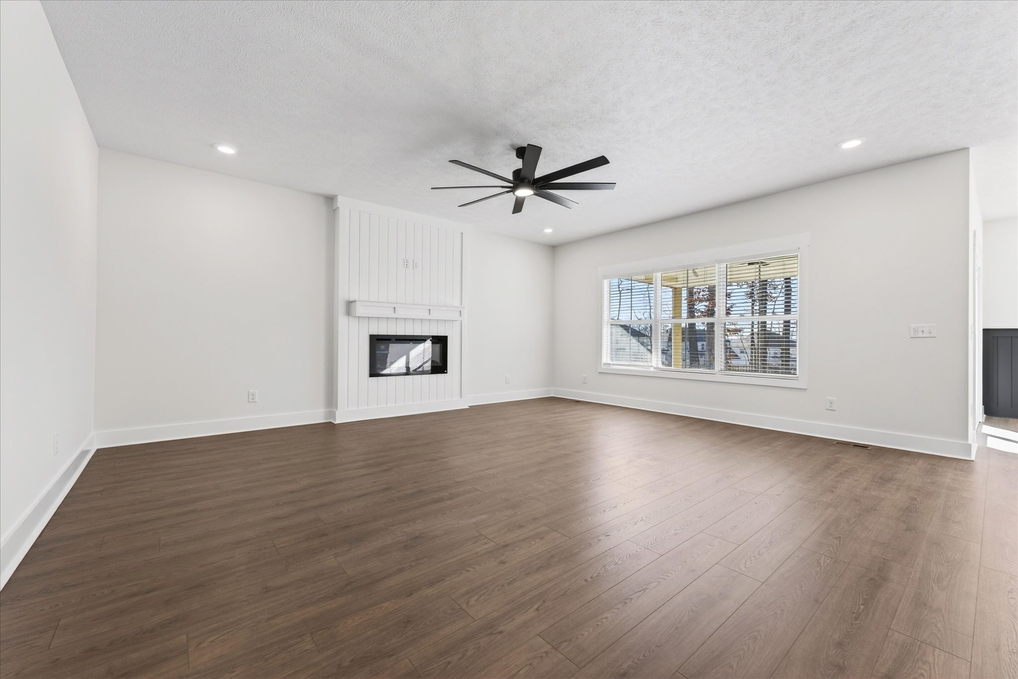982 Alton Dr