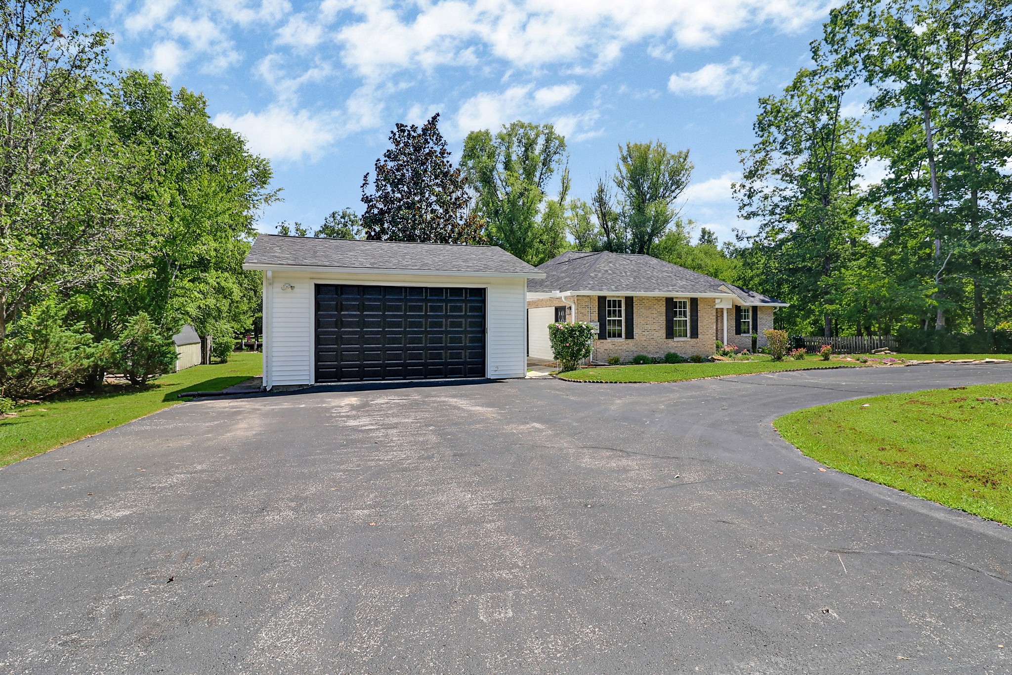4028 Lone Wolf Cir