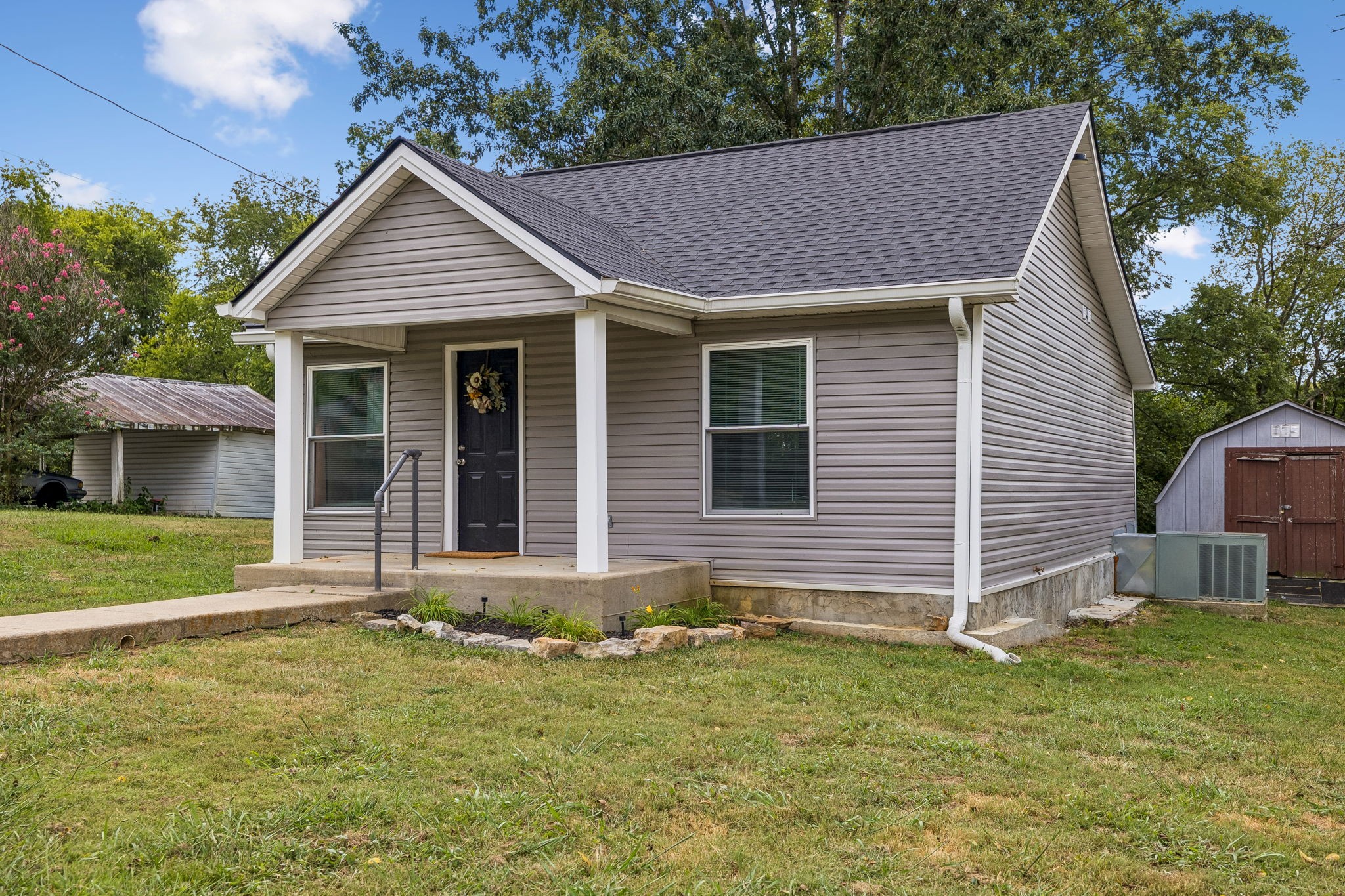 4016 Woodbury Pike