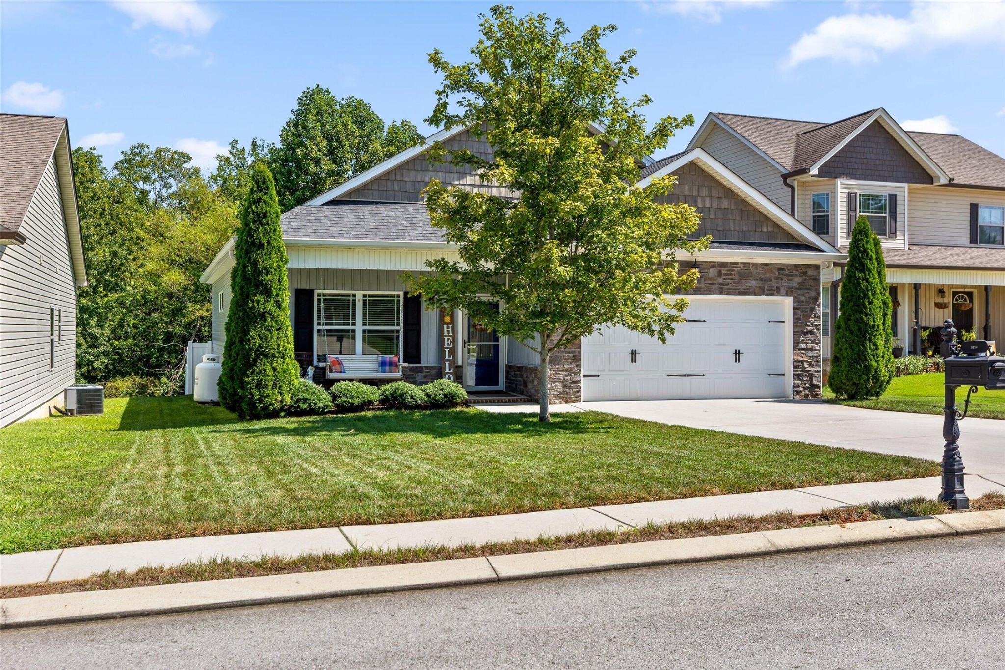 1614 Orchard Place, NE