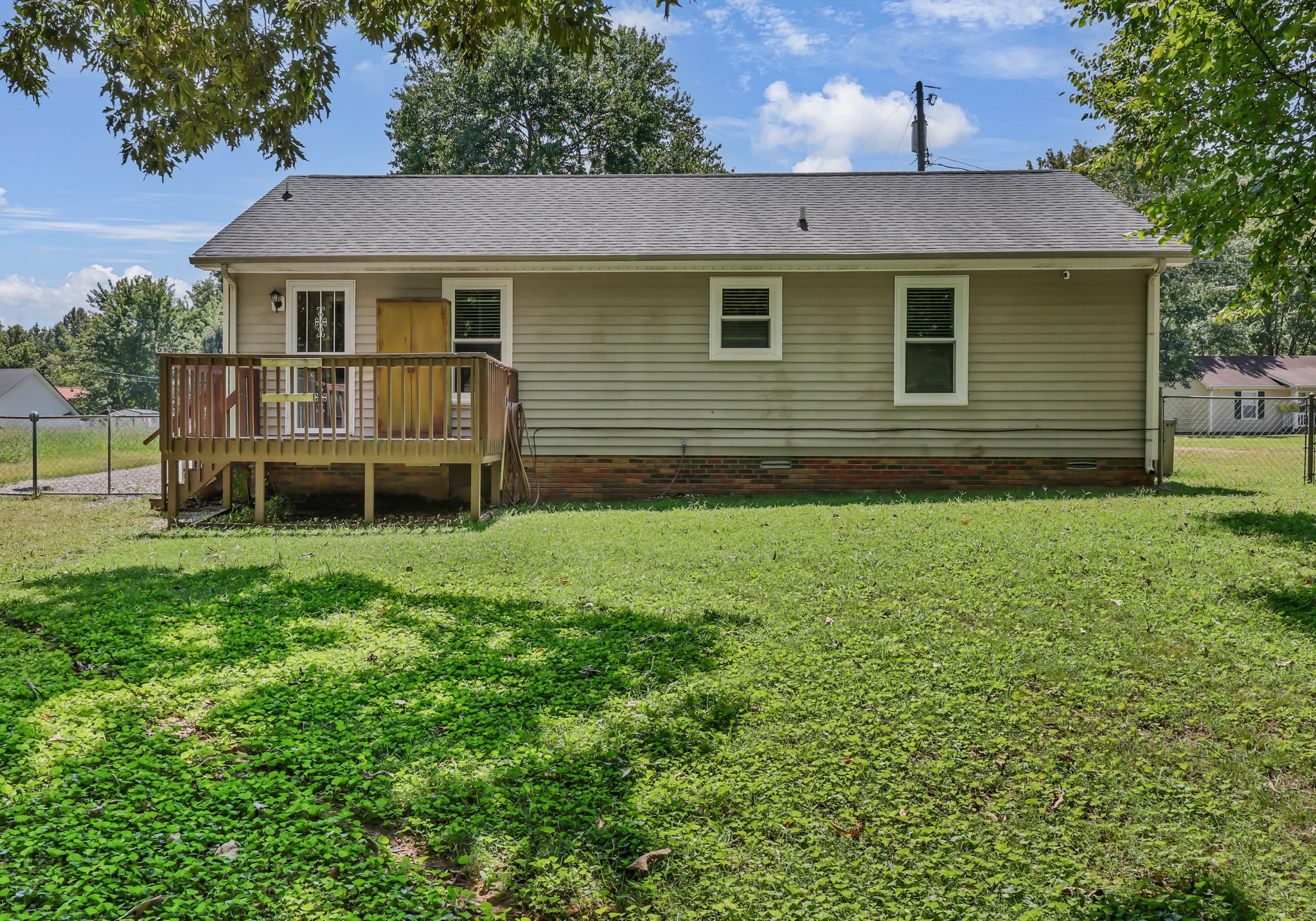 743 Spees Dr