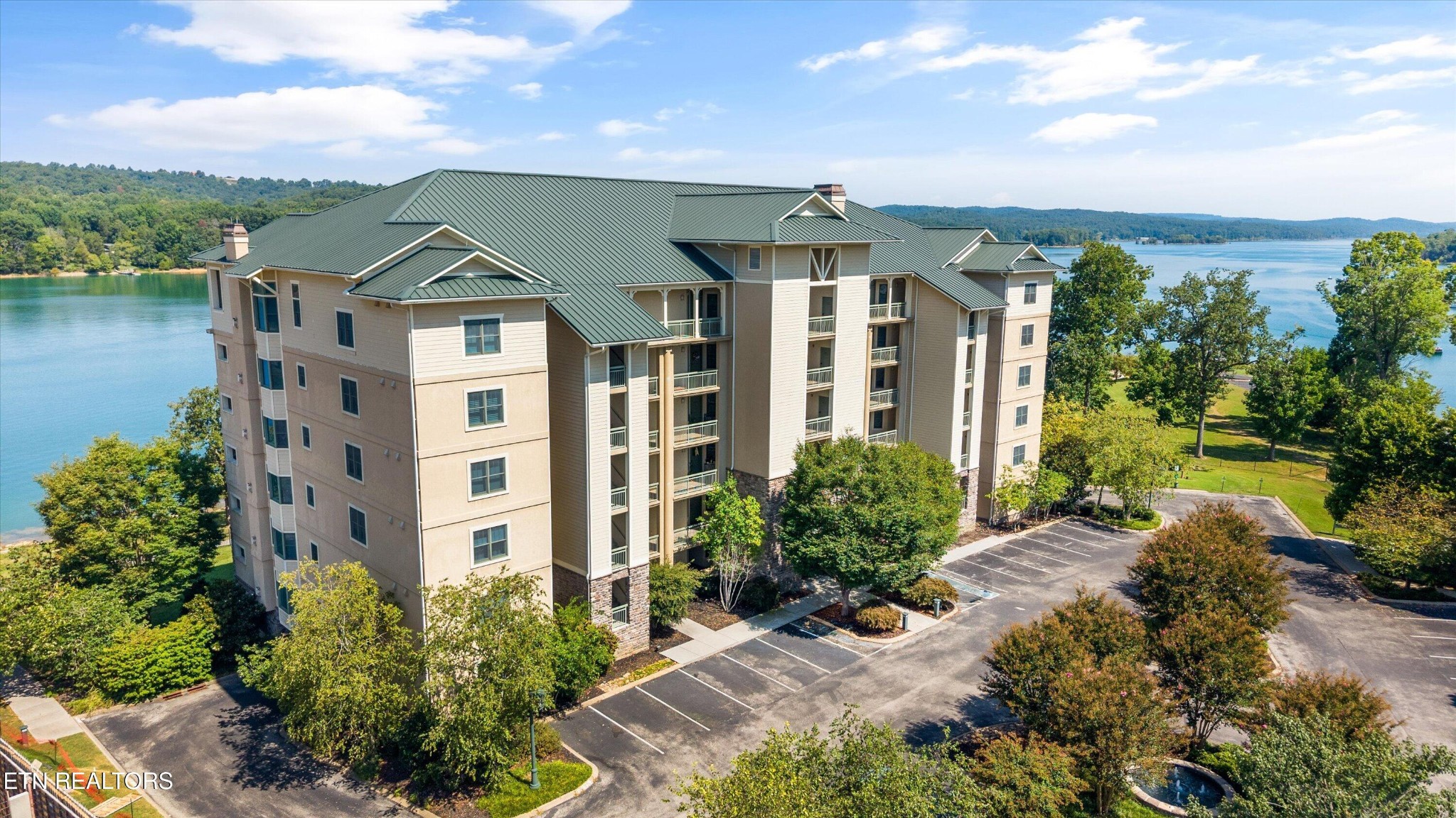 615 Waterside Circle