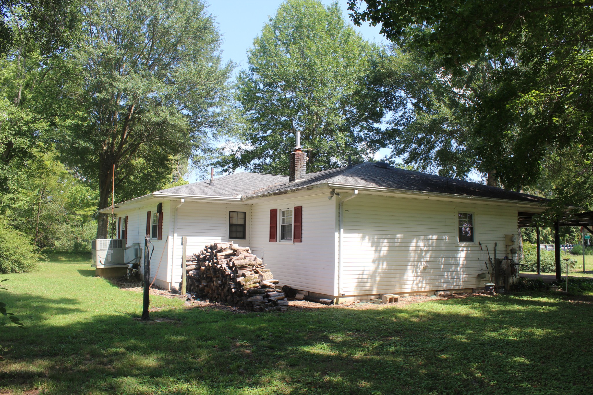 4465 Highway 46, N
