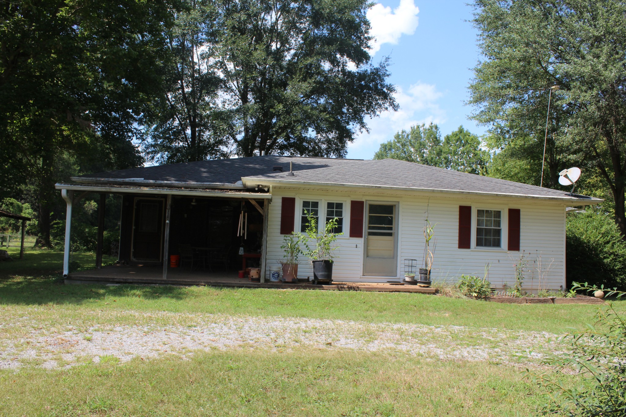4465 Highway 46, N
