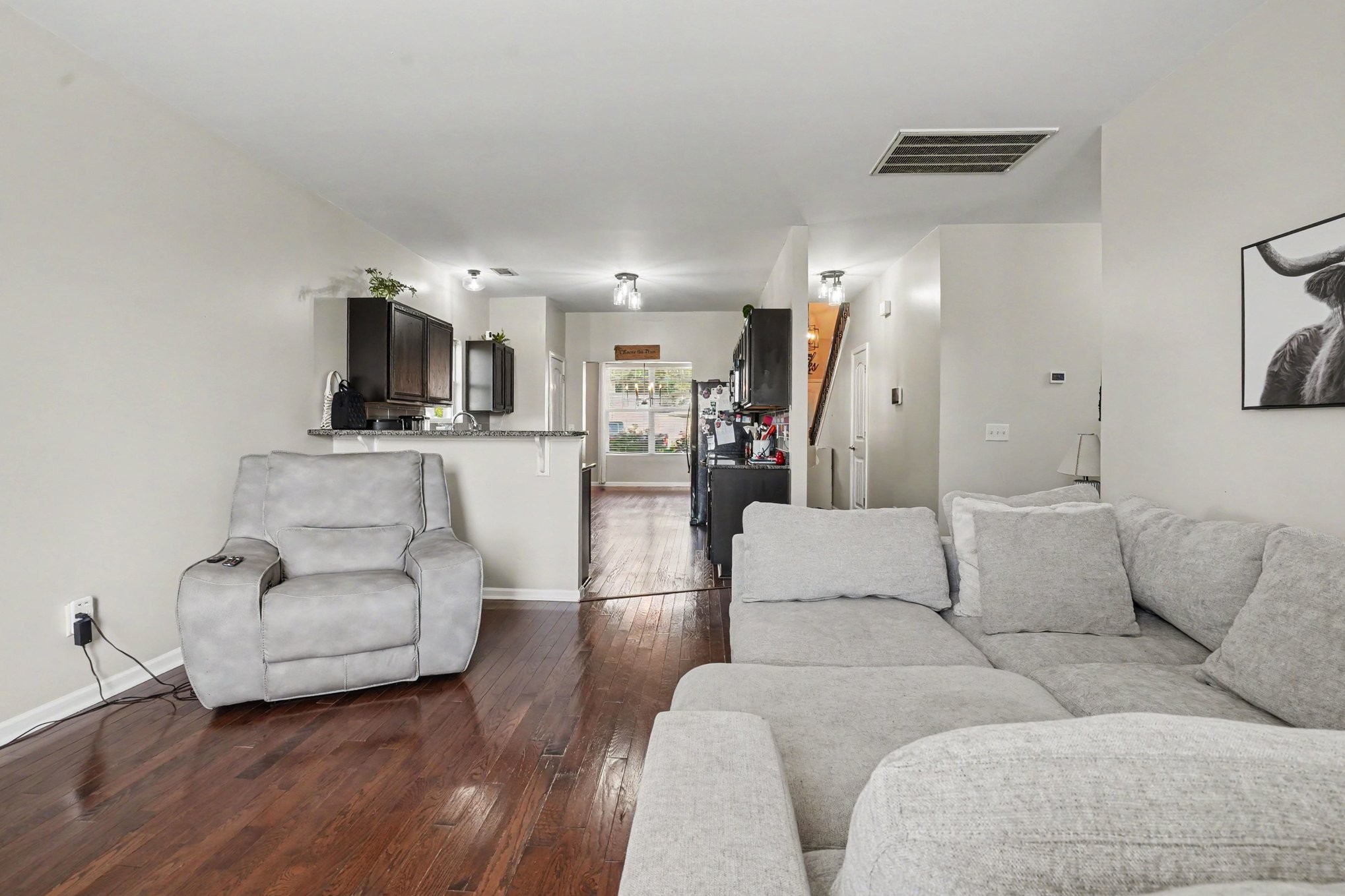1061 Oakhall Dr