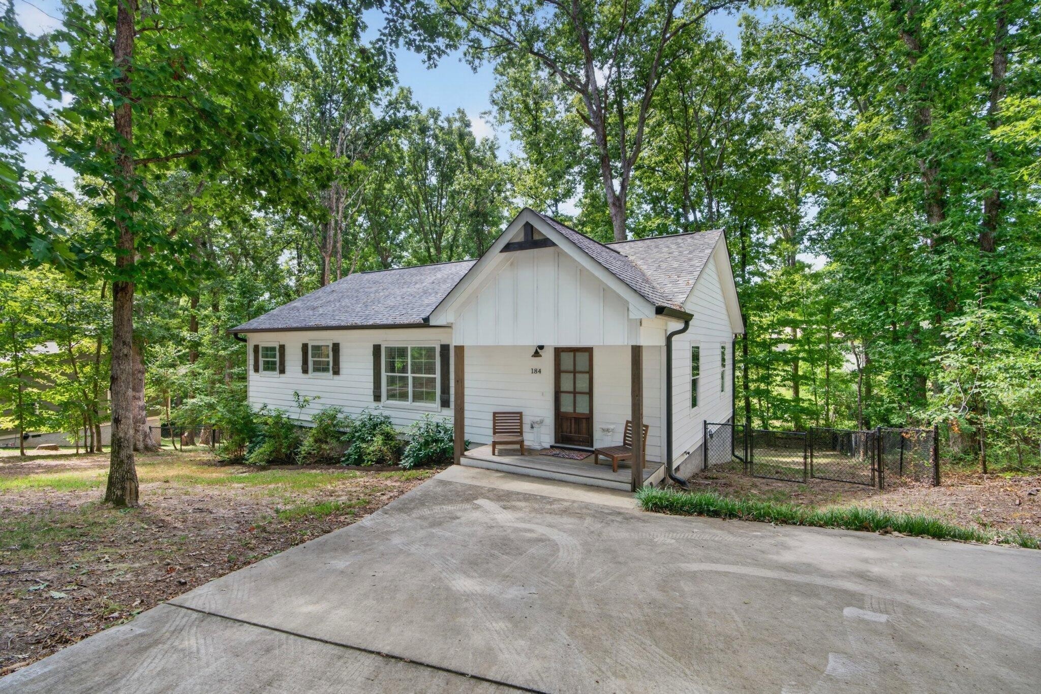 184 Middle Road