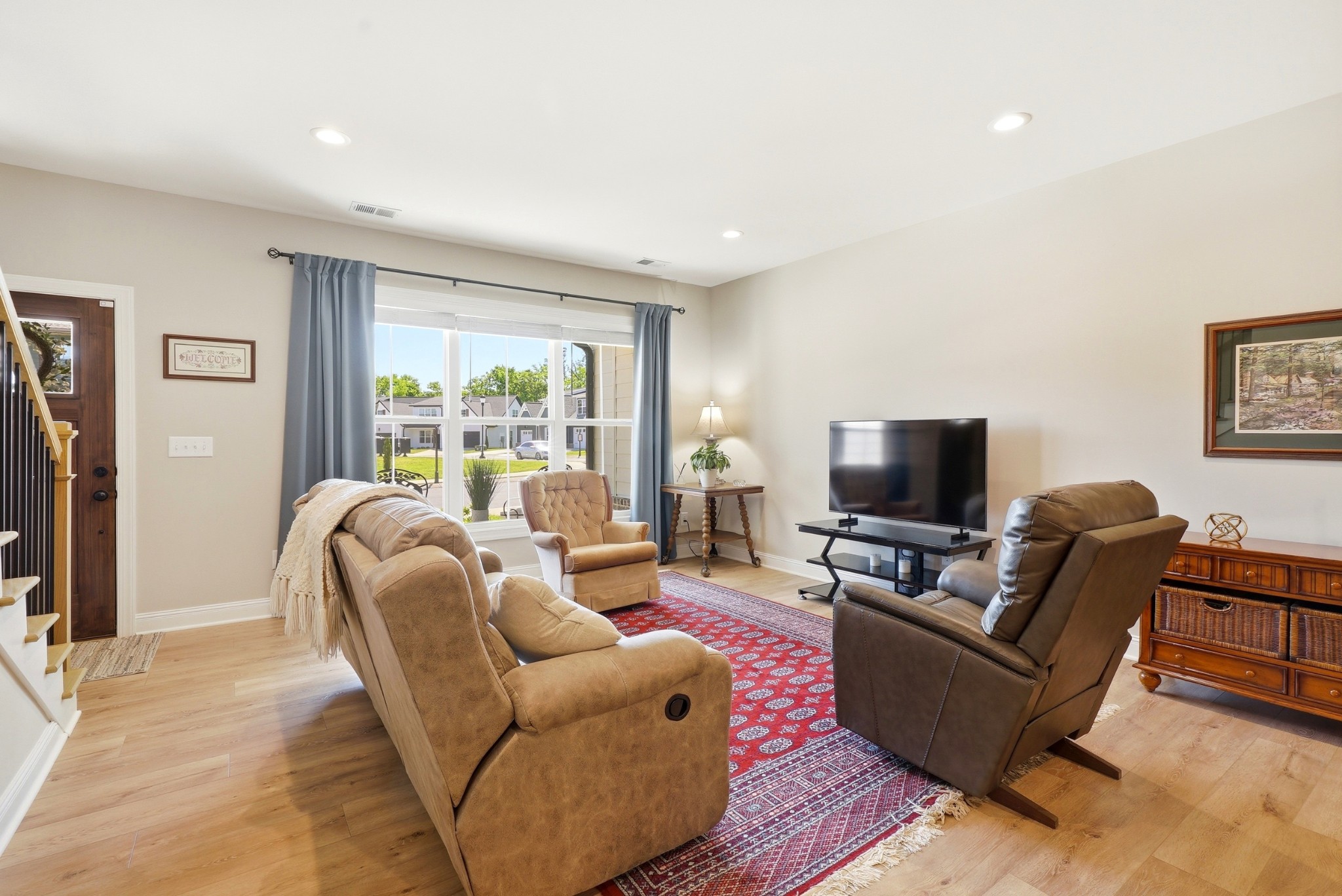 1056 Malinda Ln