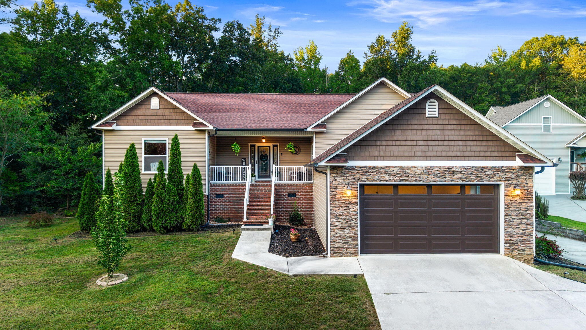 685 York Road, NE
