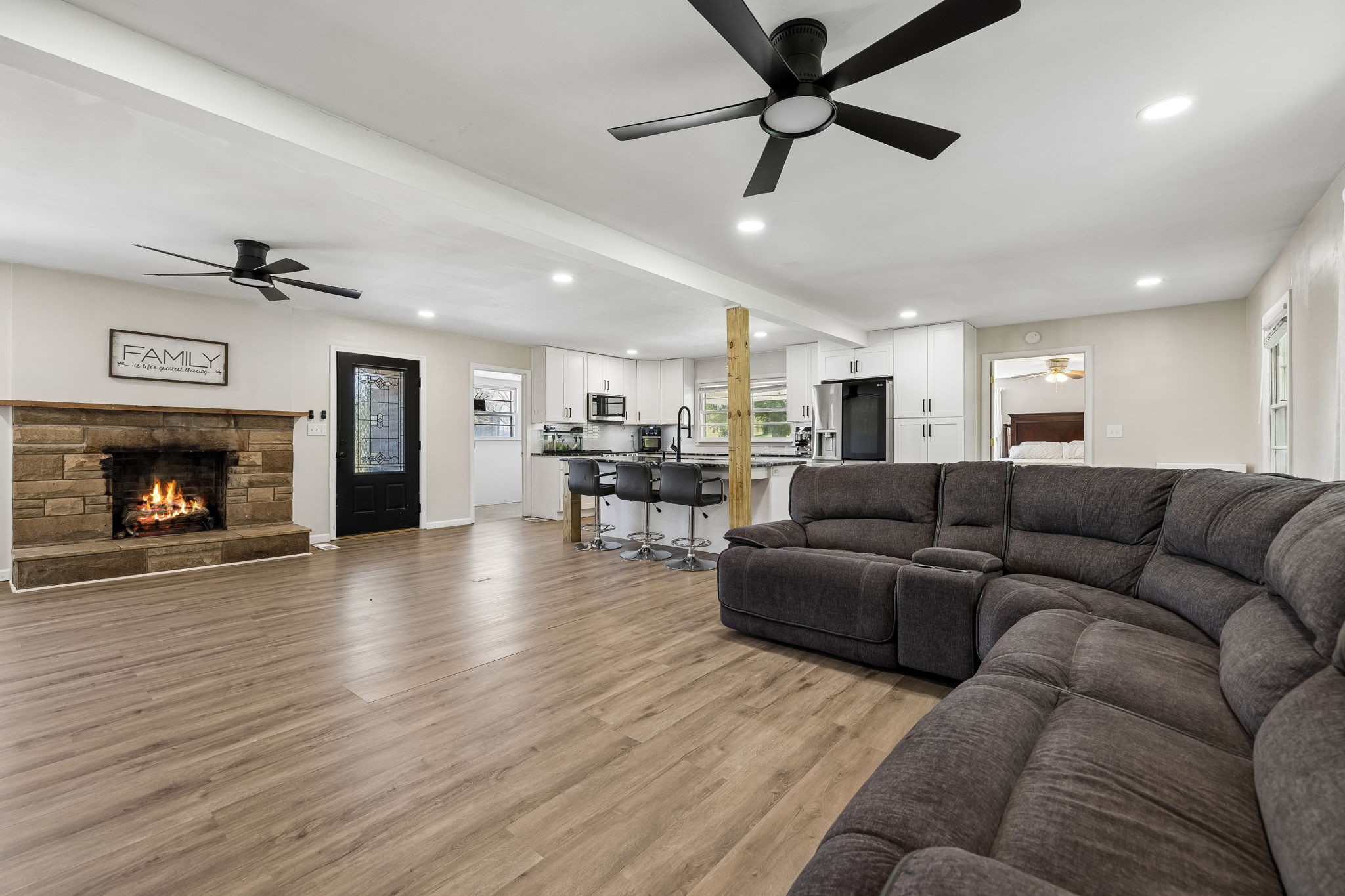 390 Rankin Rd