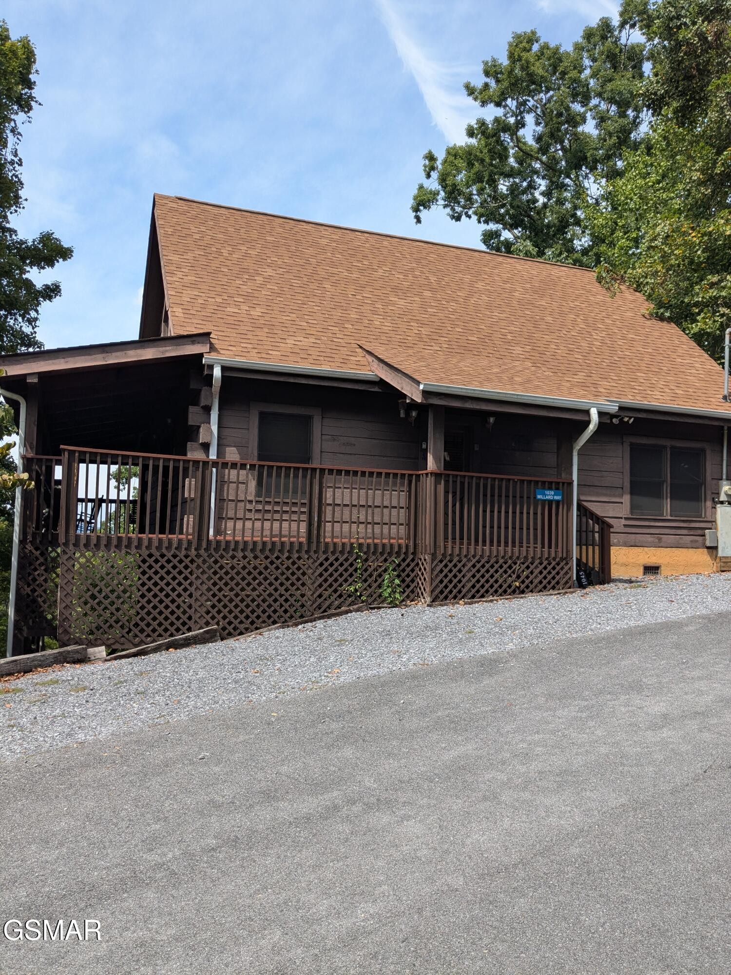 1039 Willard Way
