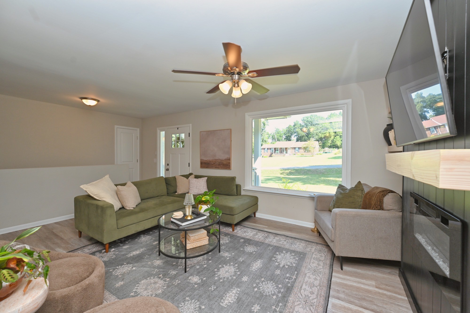 710 Overlook Dr