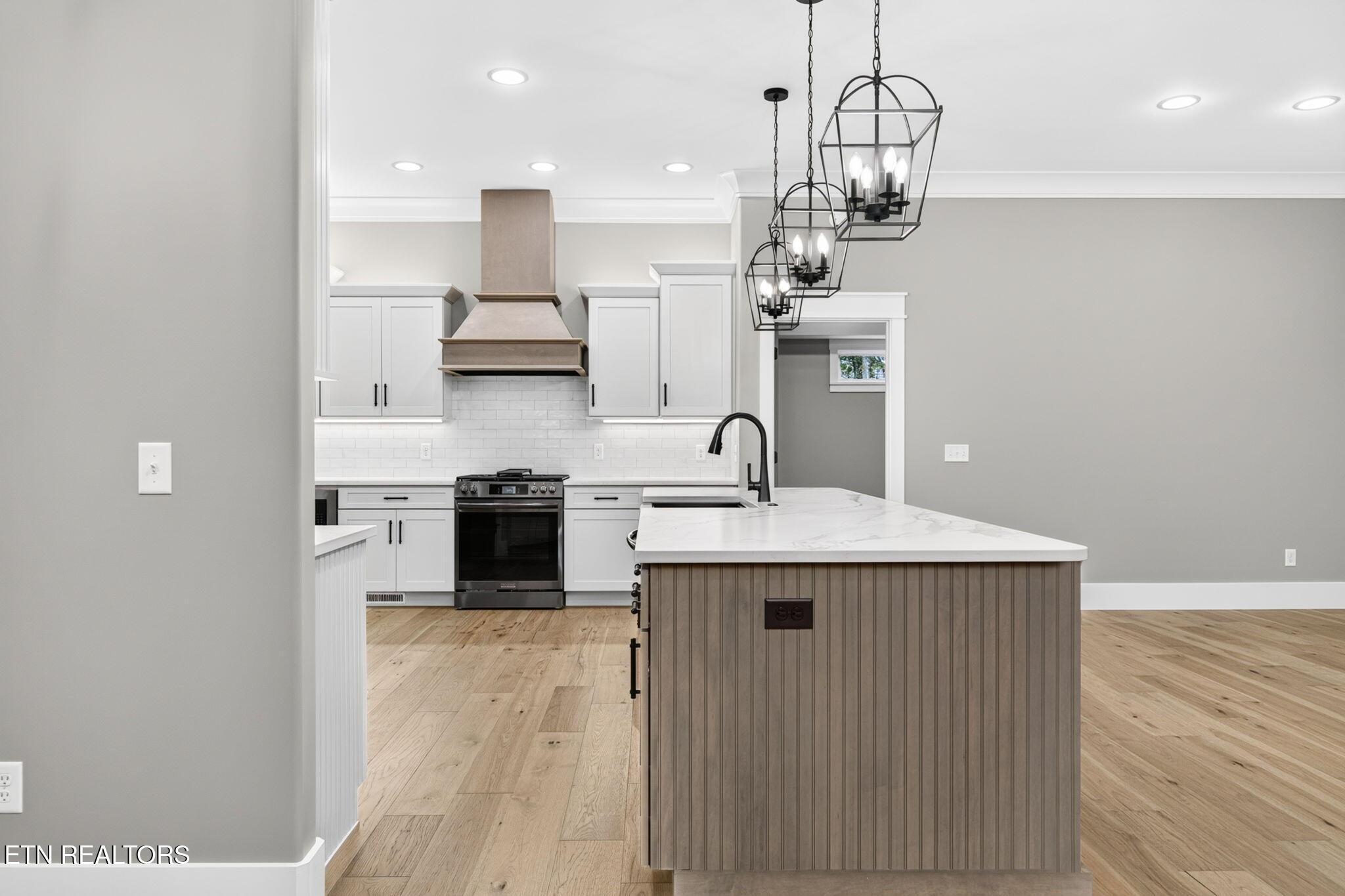 321 Beachwood Drive