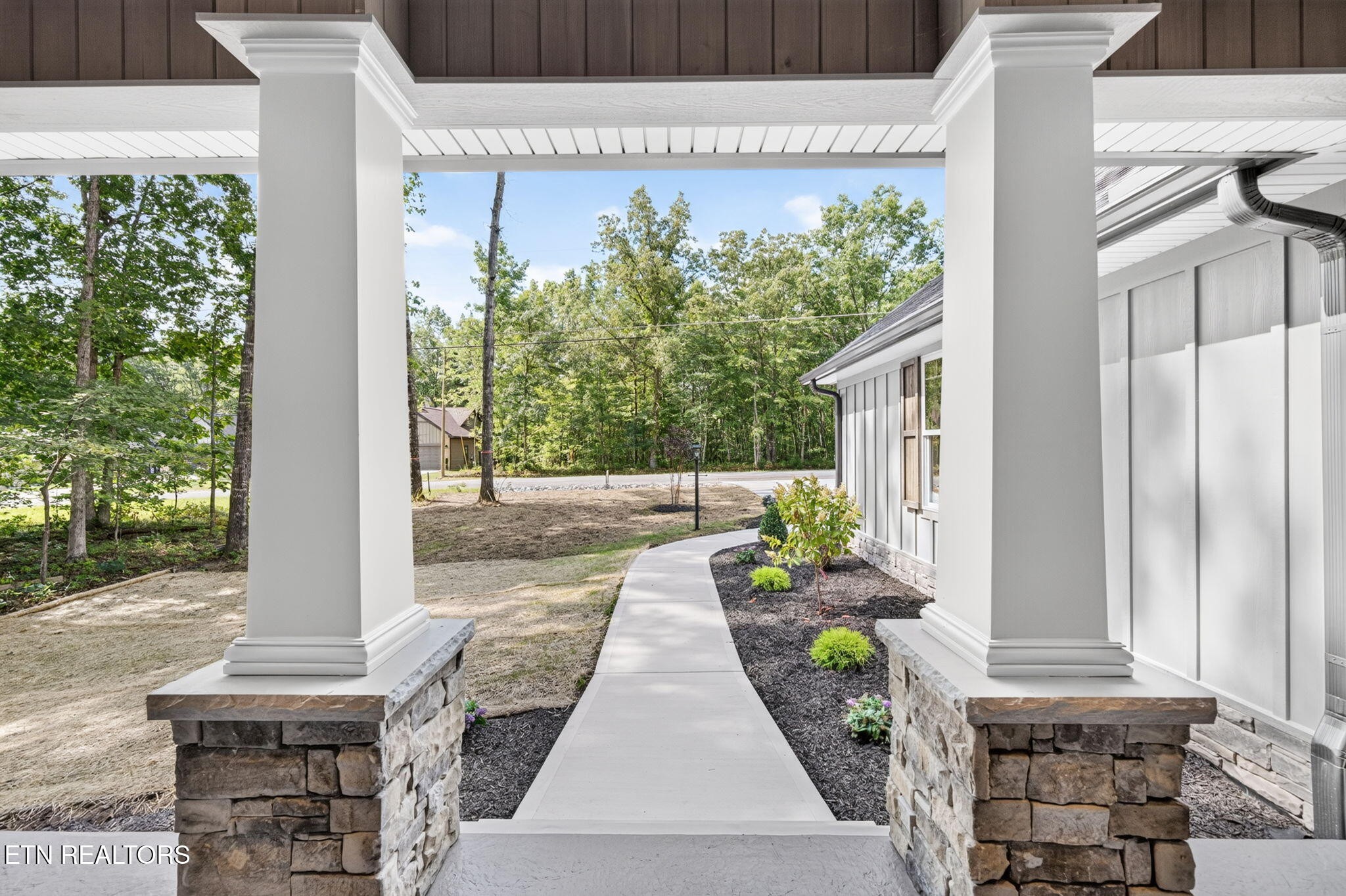 321 Beachwood Drive