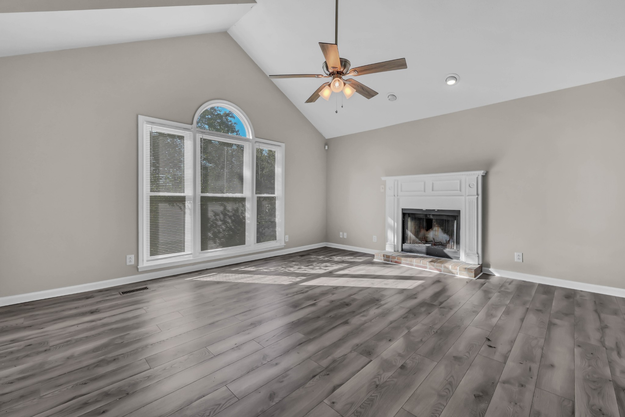 2169 Bauling Ln