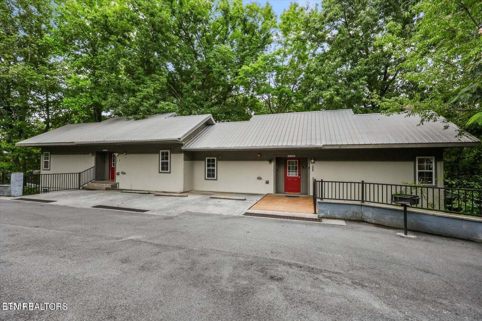 537 Johnson Lane