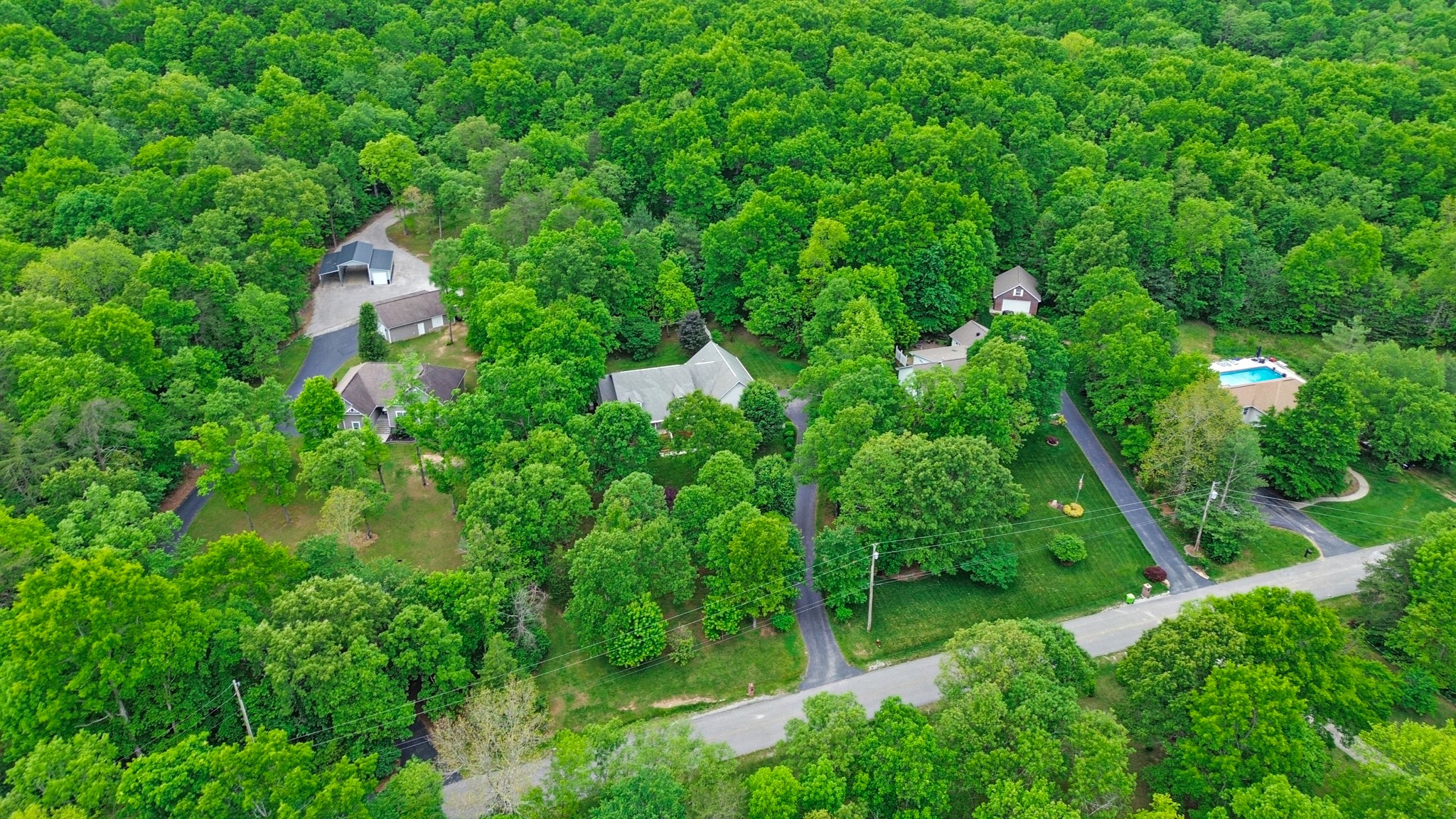 121 Laurelwood Ln