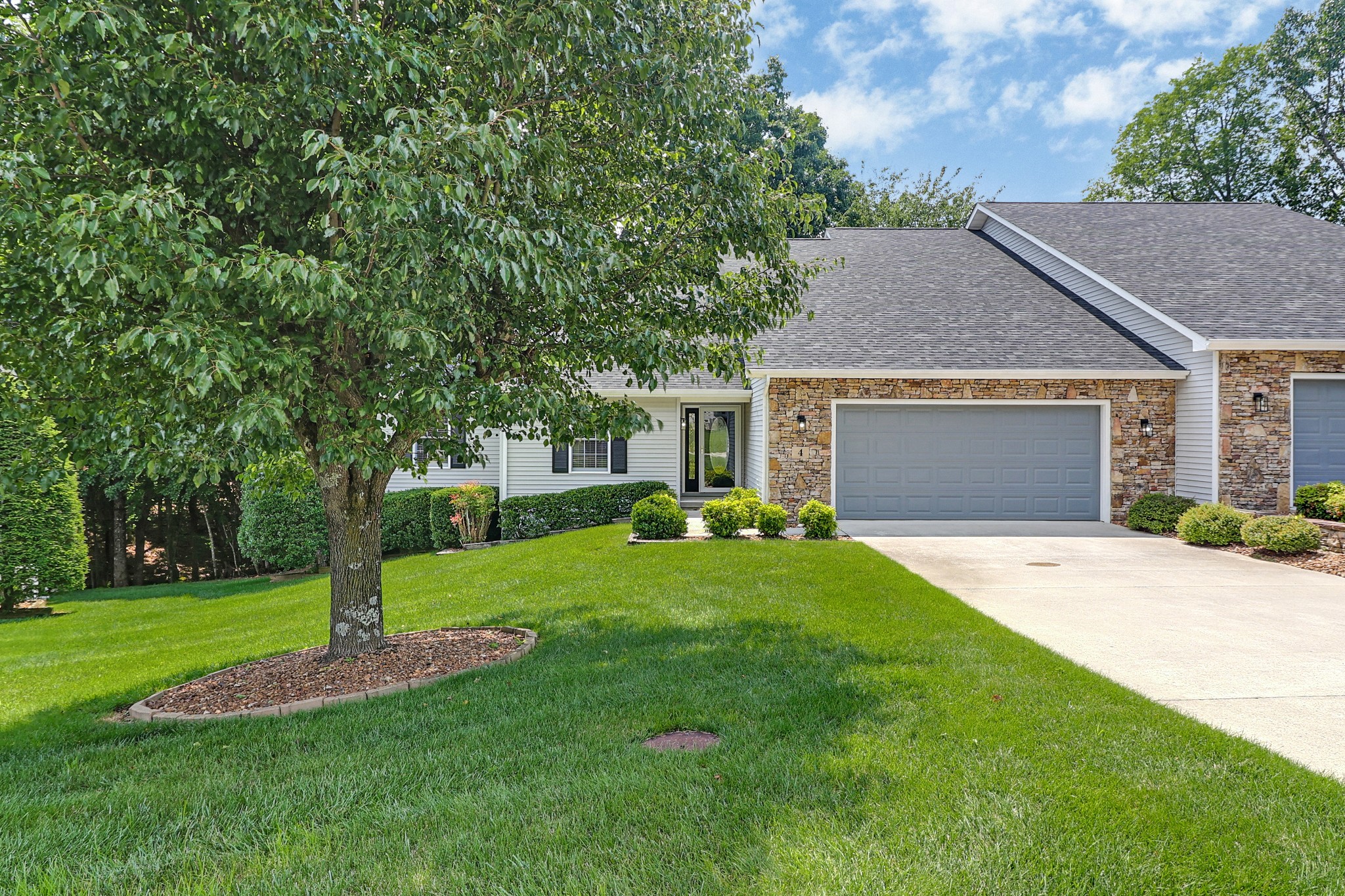 4 Augustine Ln