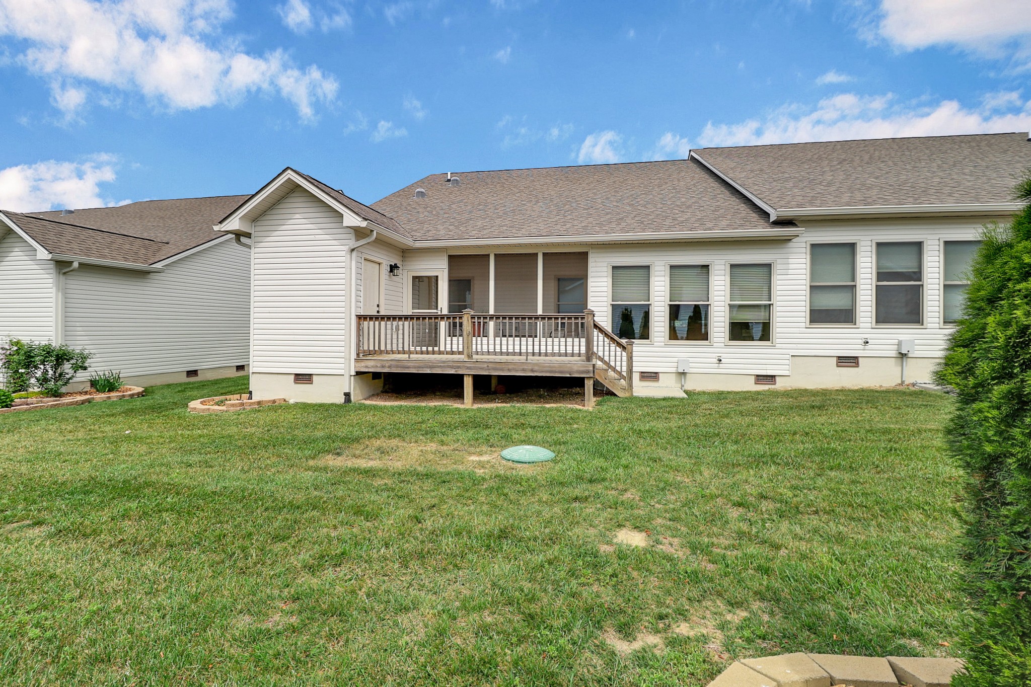 384 Woodgate Dr
