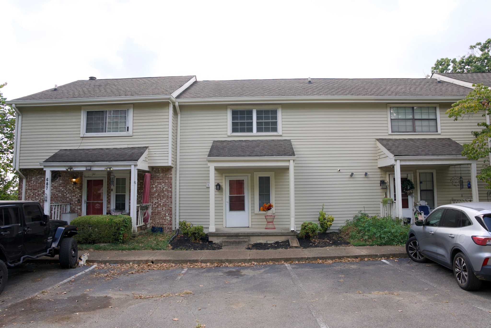 689 Longhunter Ct