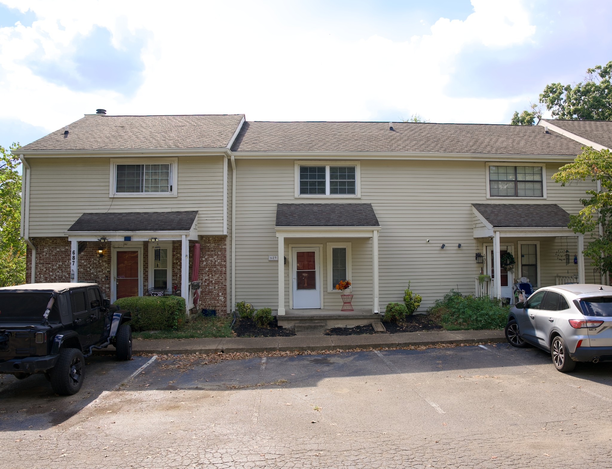 689 Longhunter Ct