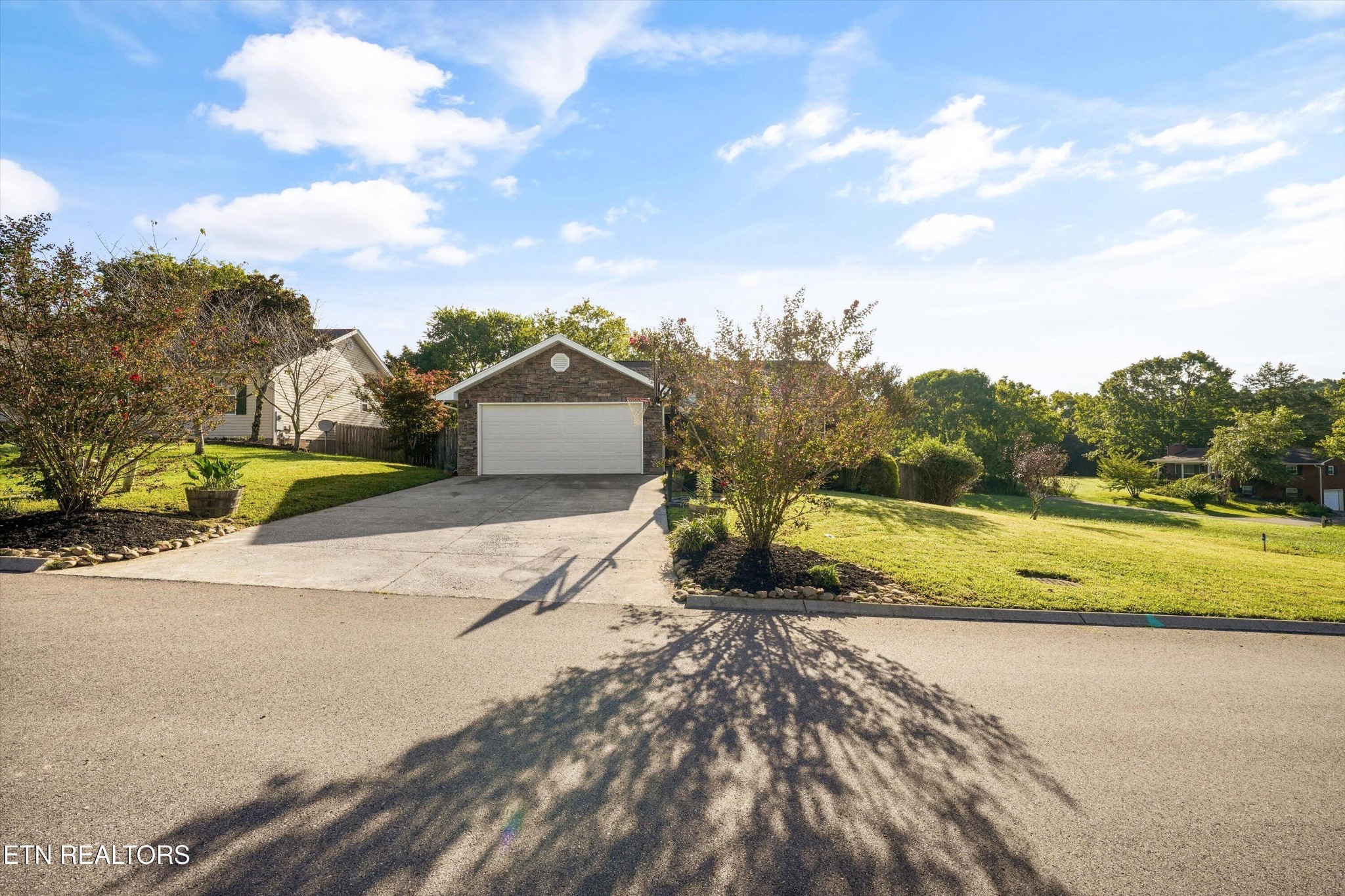 1006 Stones Throw Lane