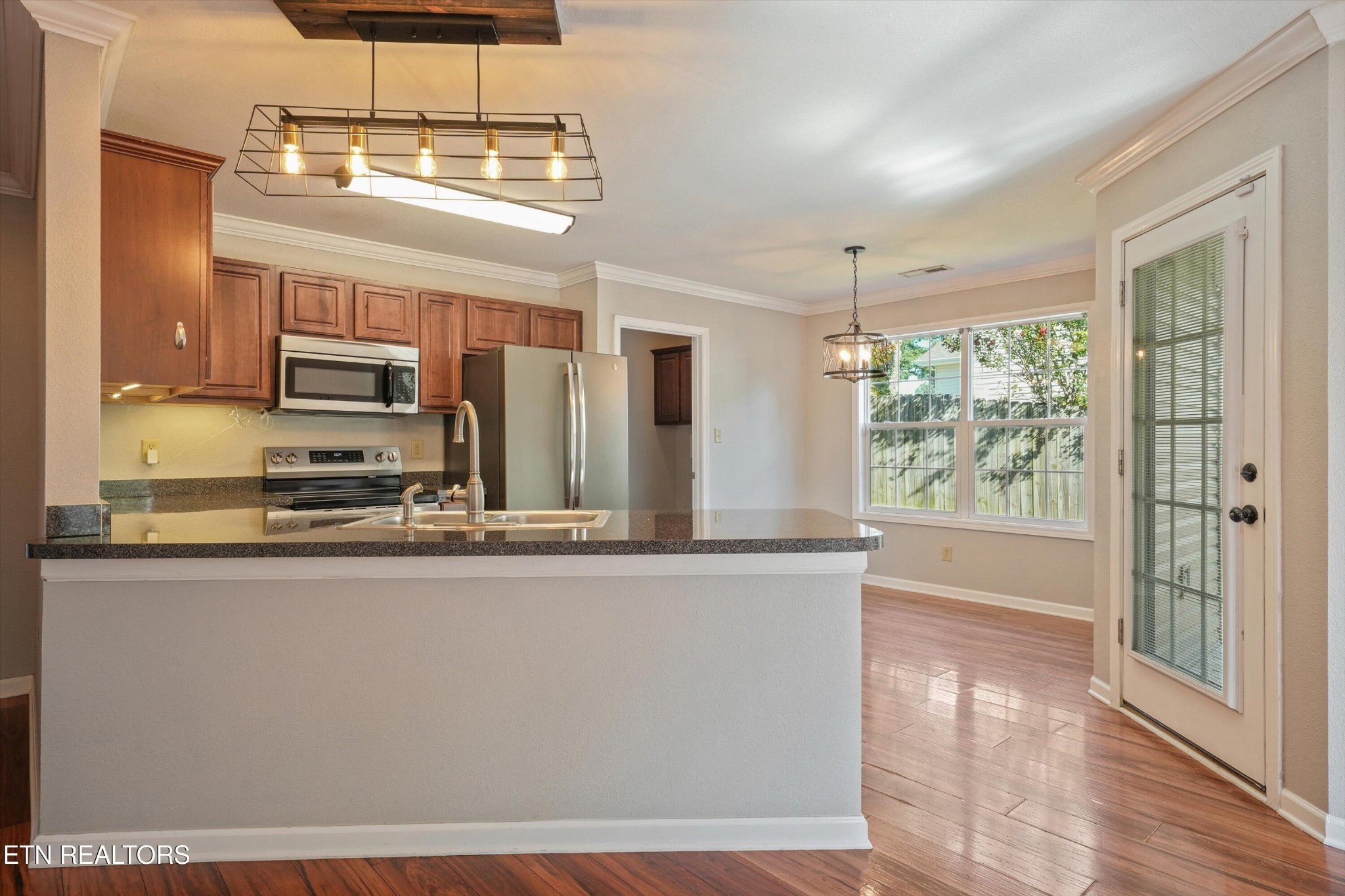 1006 Stones Throw Lane