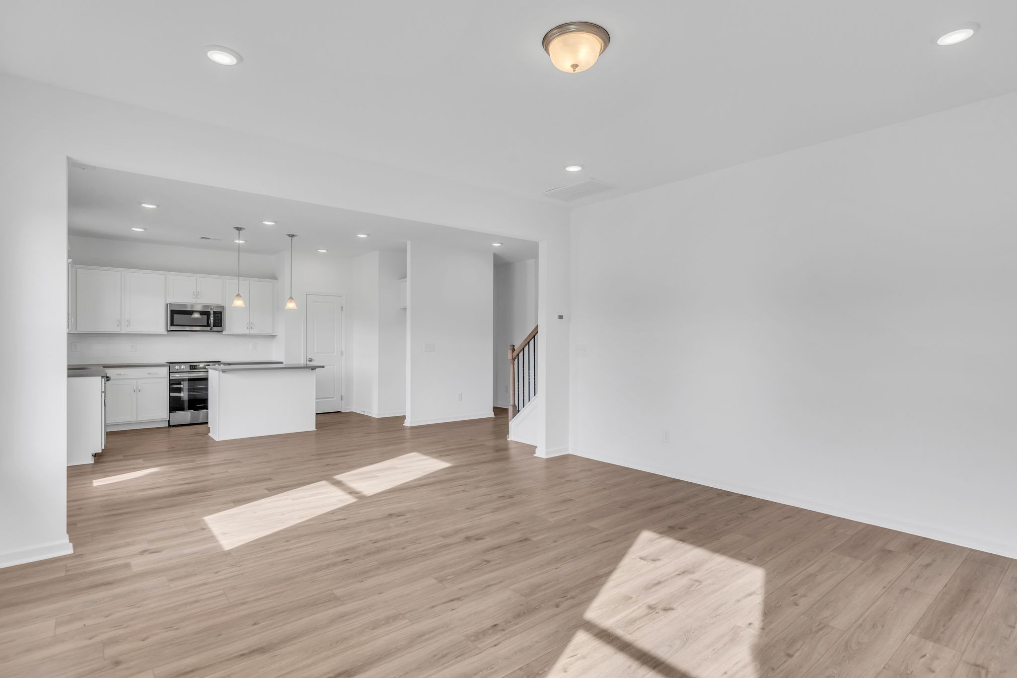 333 Idell Ct