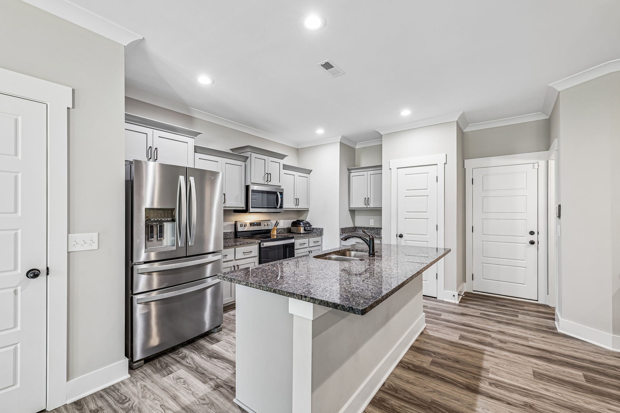 3352 Alta Ln