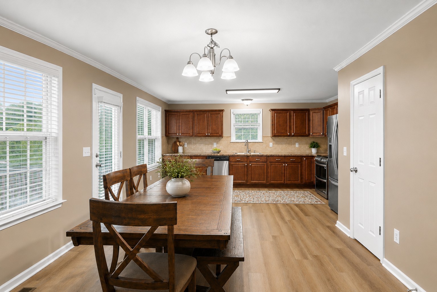 160 Lena Loop