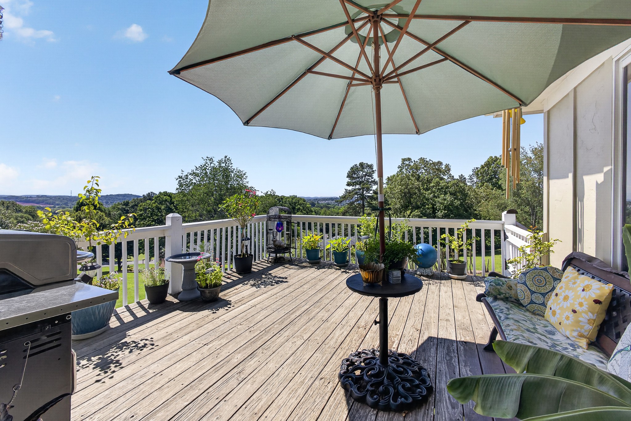 1031 Montcrest Dr