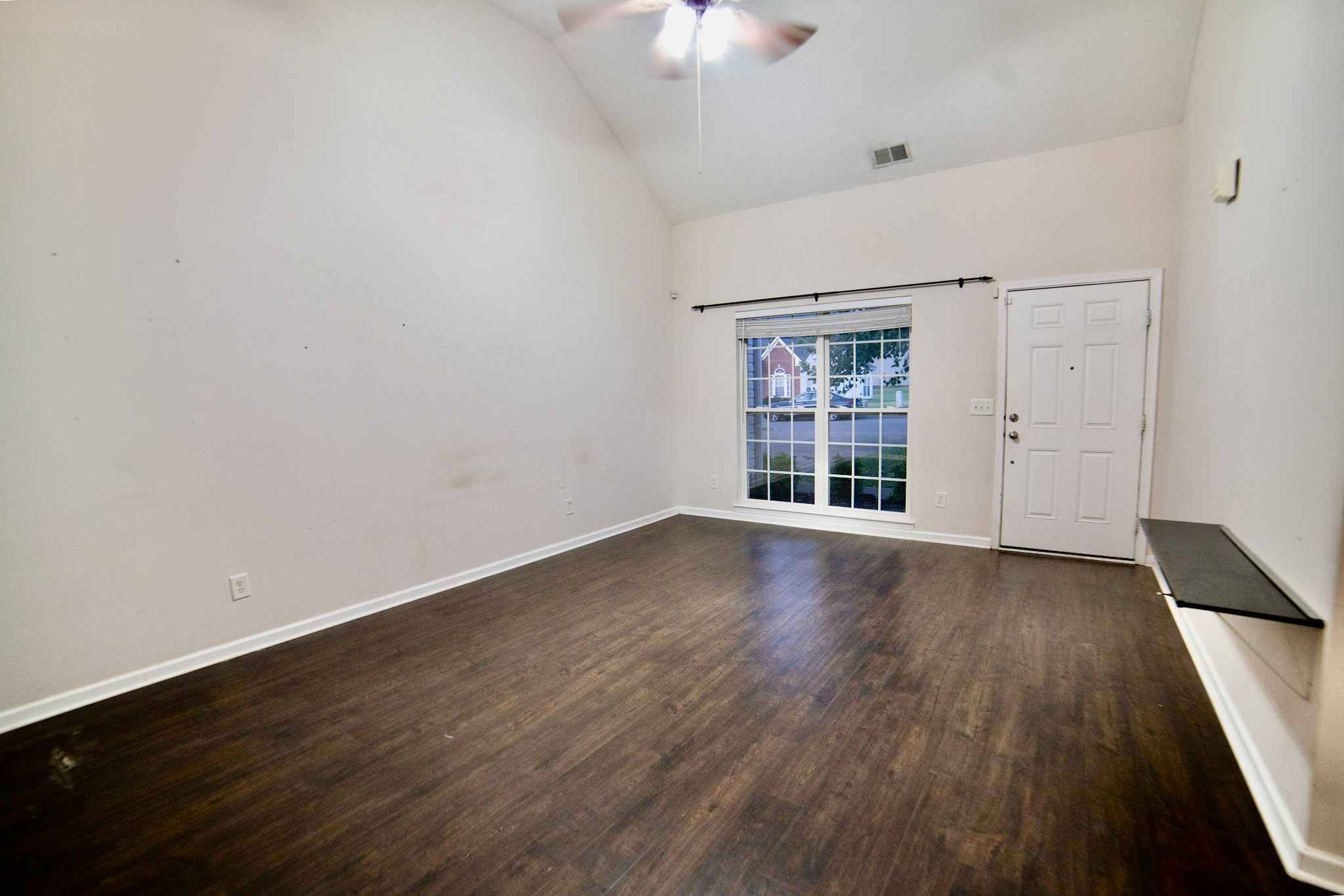 125 Megan St