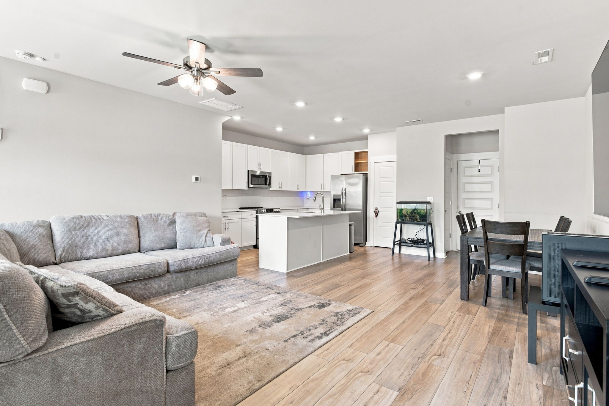 306 Lydia Dr