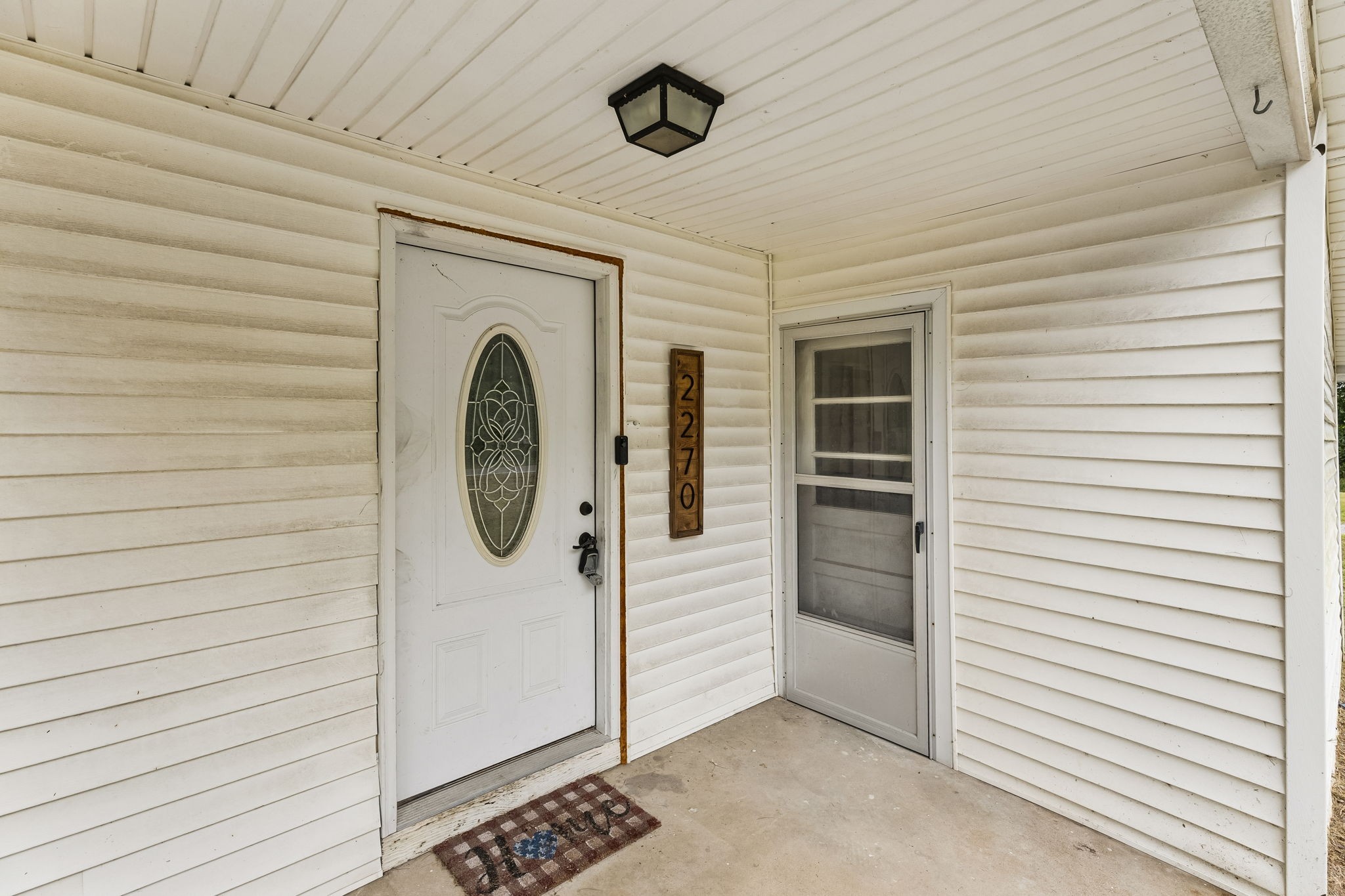 2270 Fall River Rd