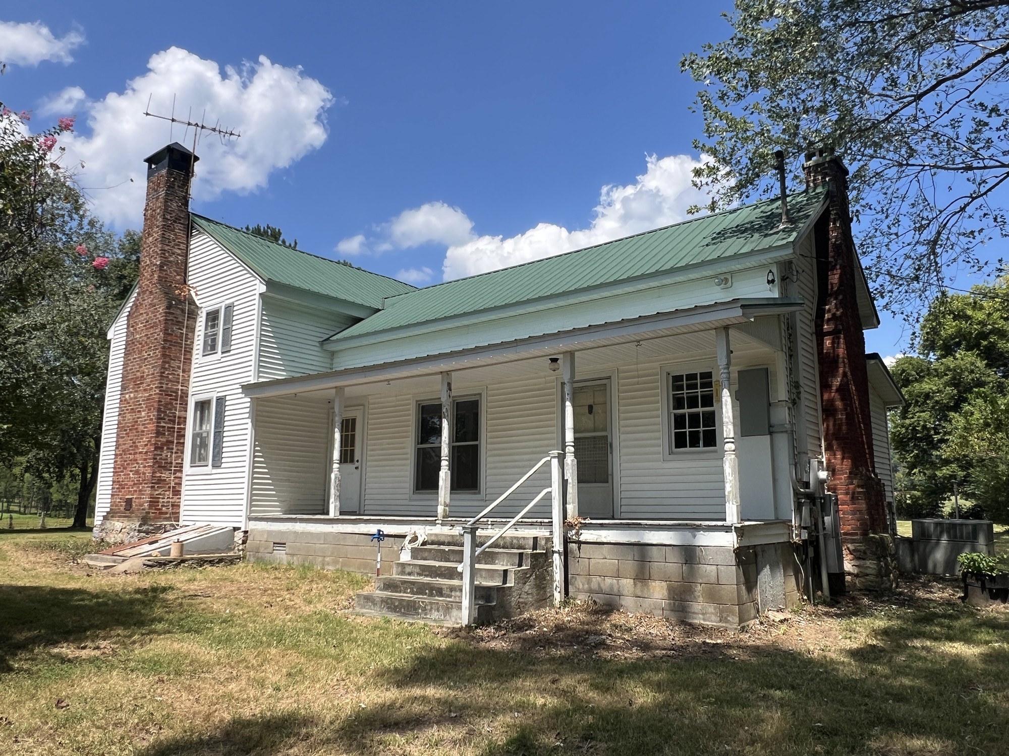 5718 Carters Creek Pike