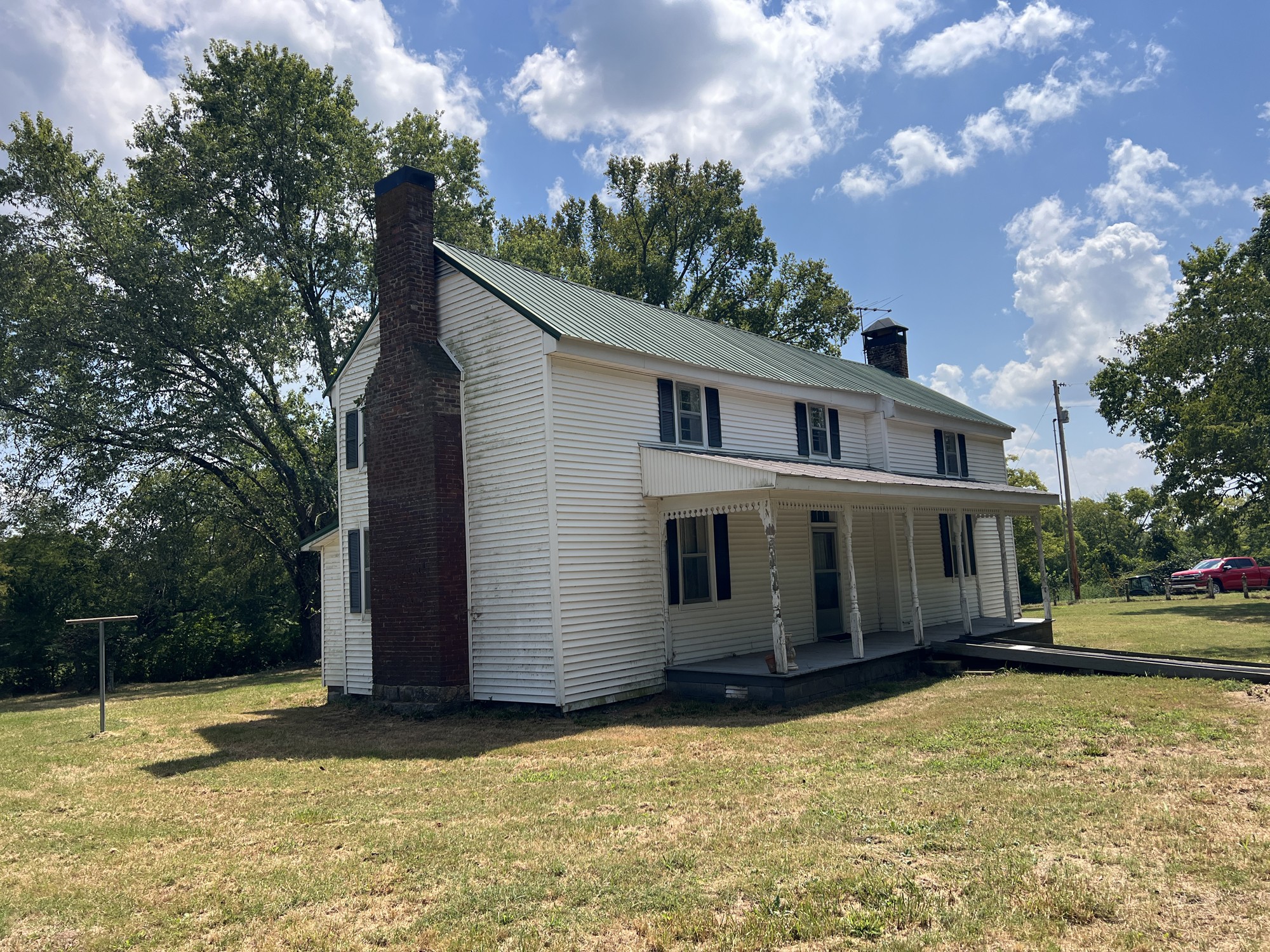 5718 Carters Creek Pike