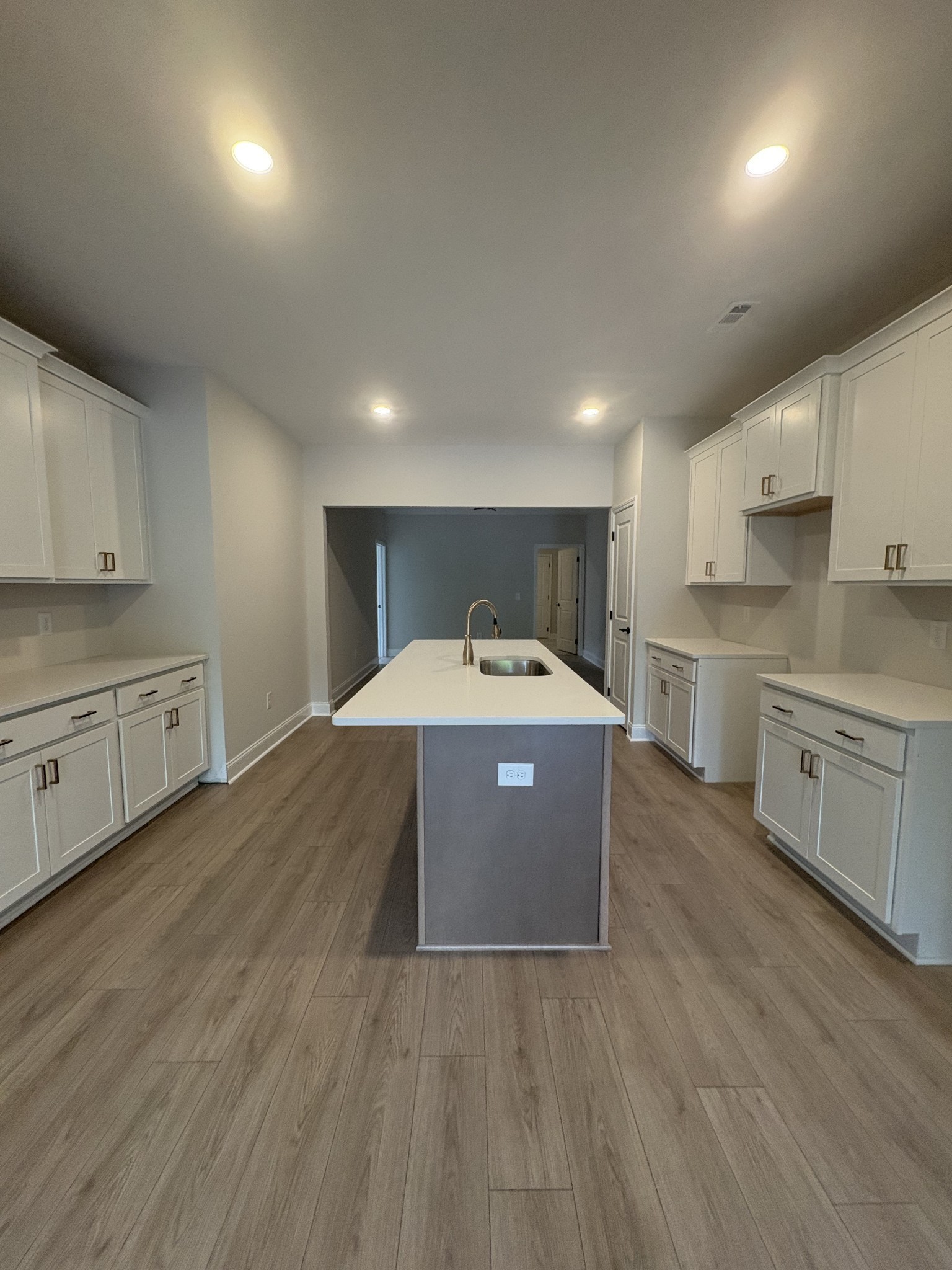 306 Caxton Alley