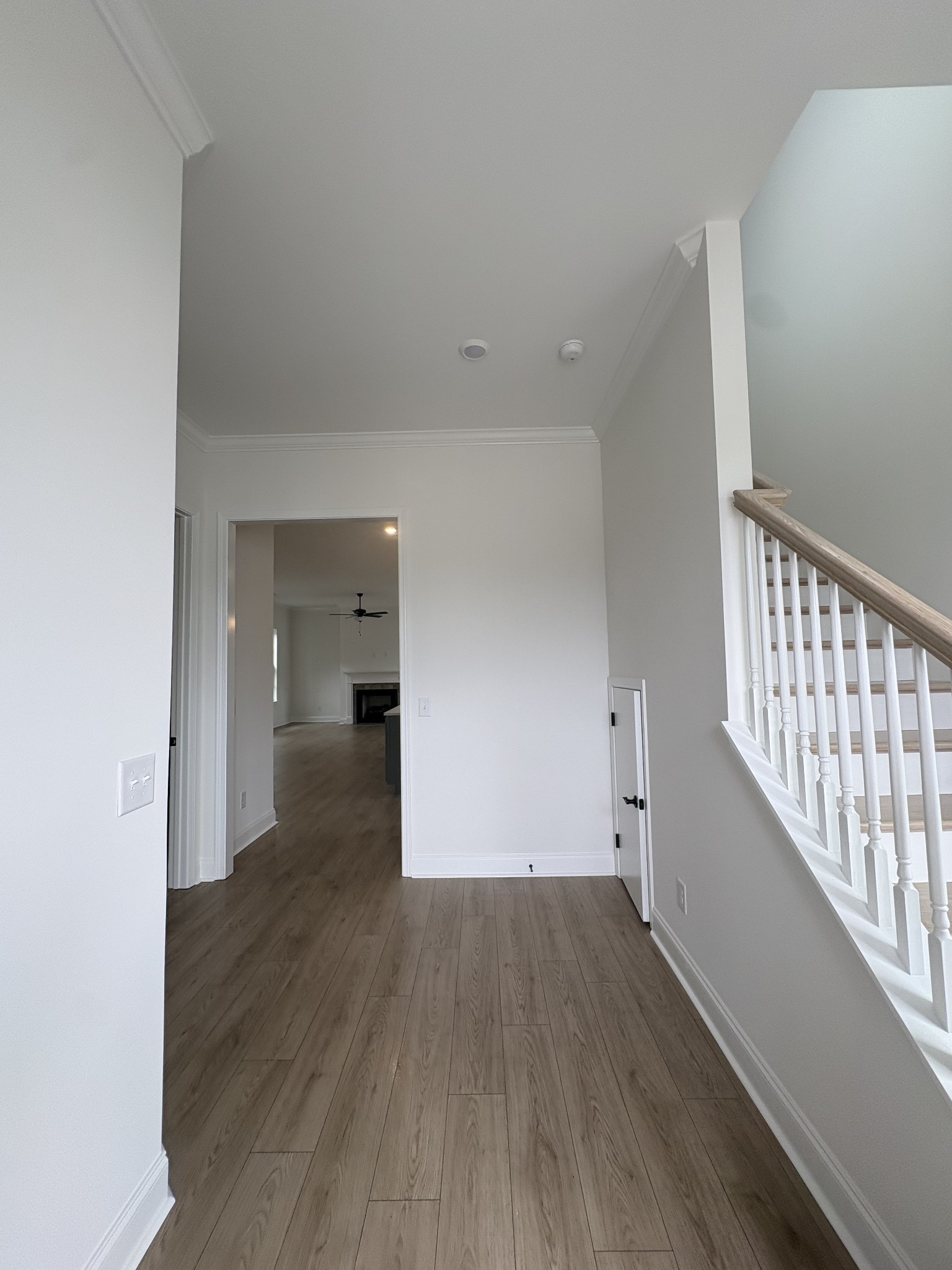 301 Caxton Aly