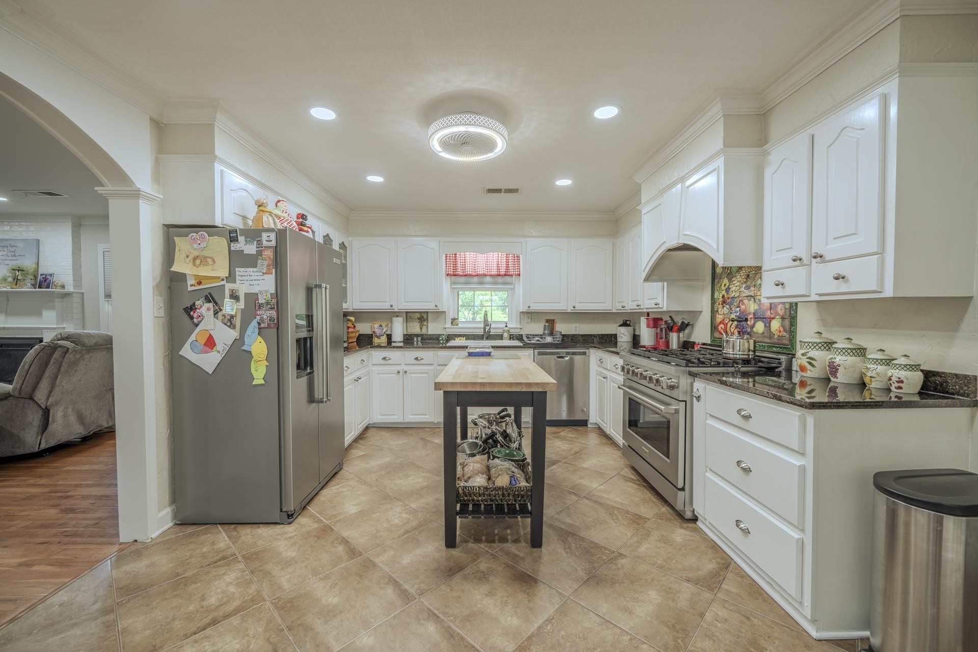 60 AVALON PL