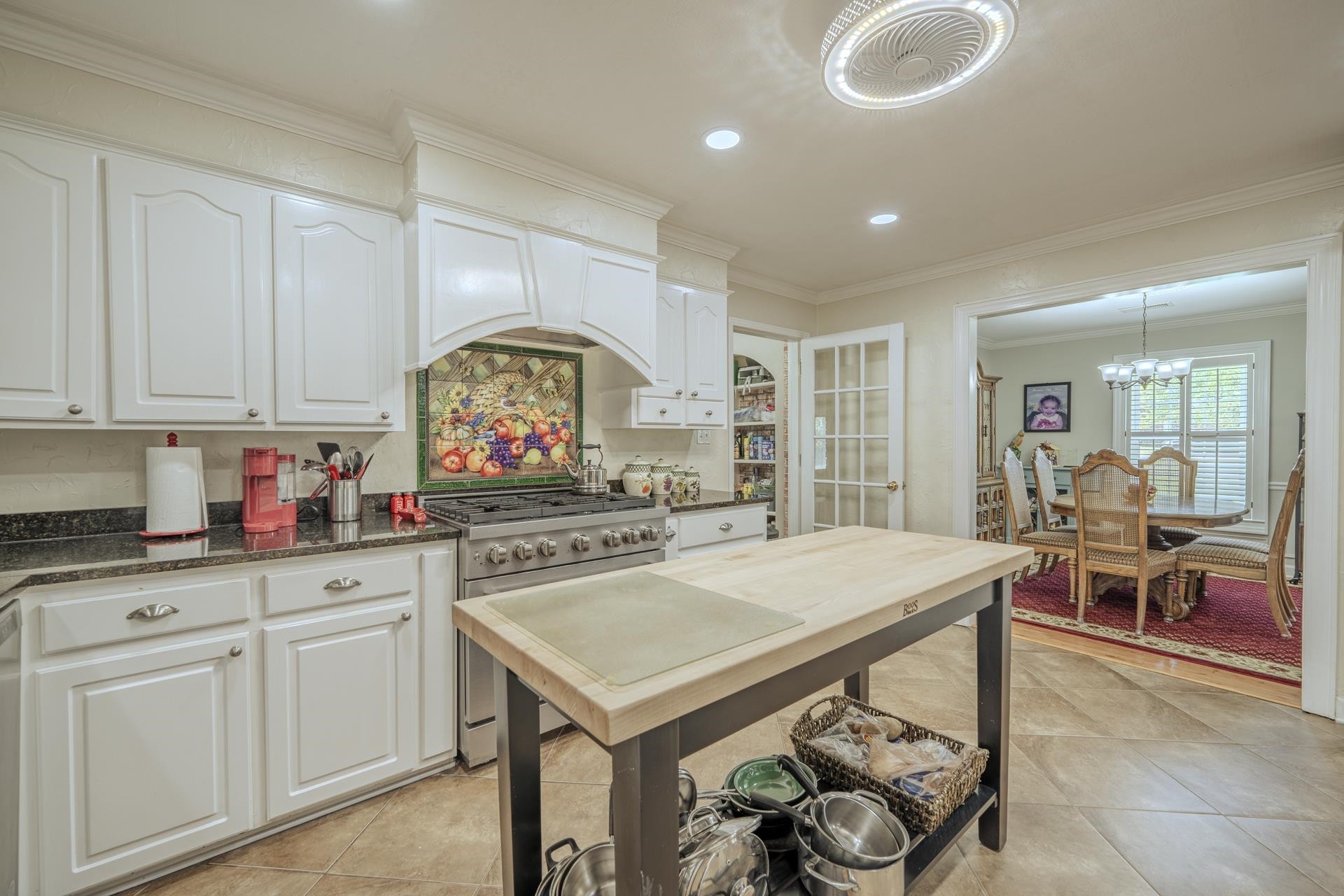 60 AVALON PL