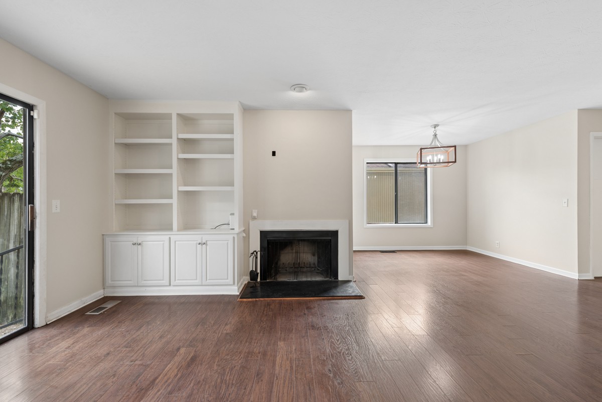 852 Todd Preis Dr