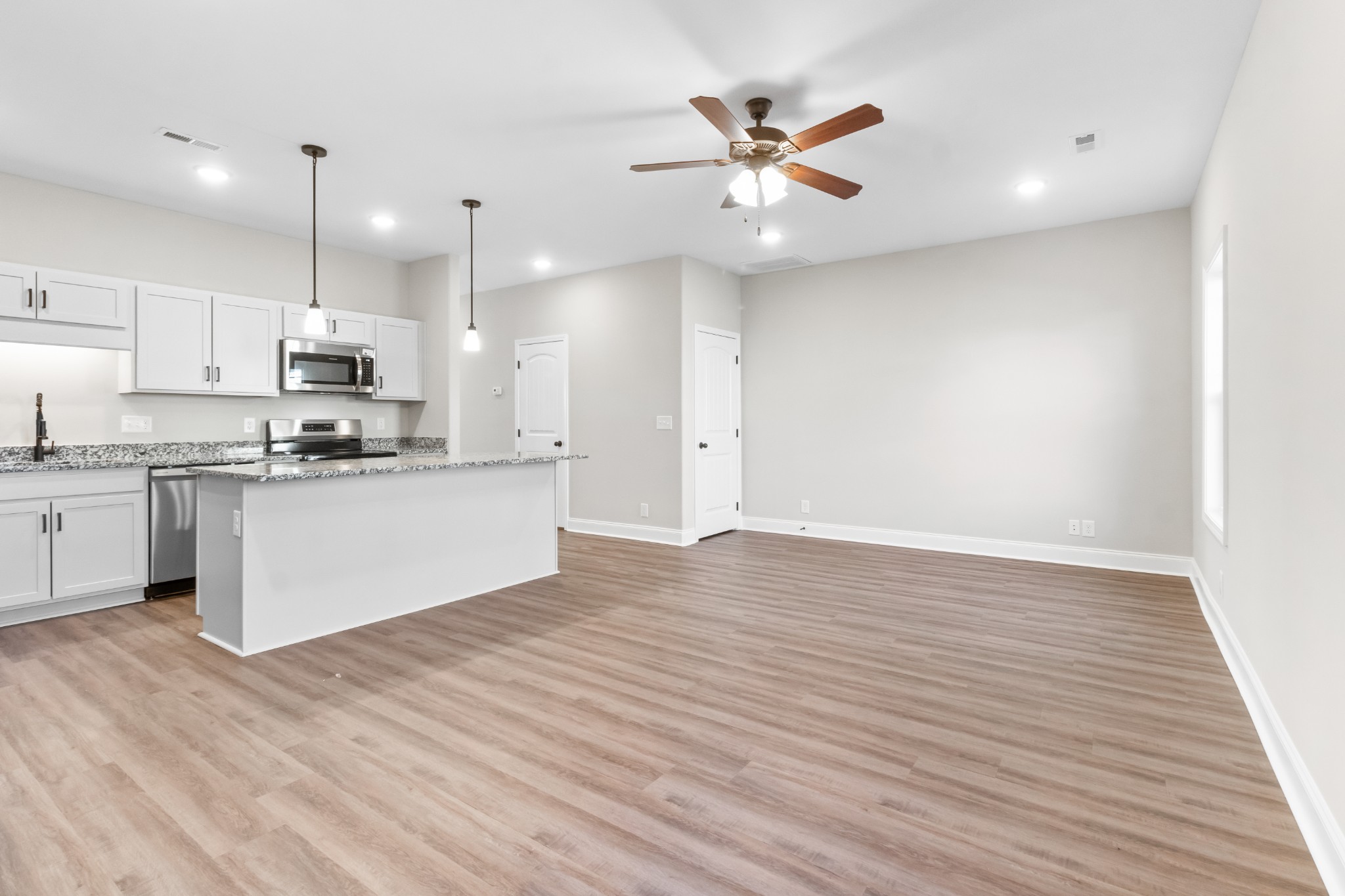 209 W Fallow Ct