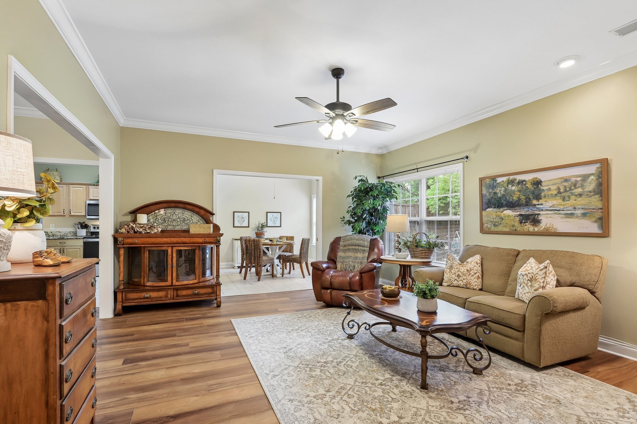 201 Wrennewood Ln
