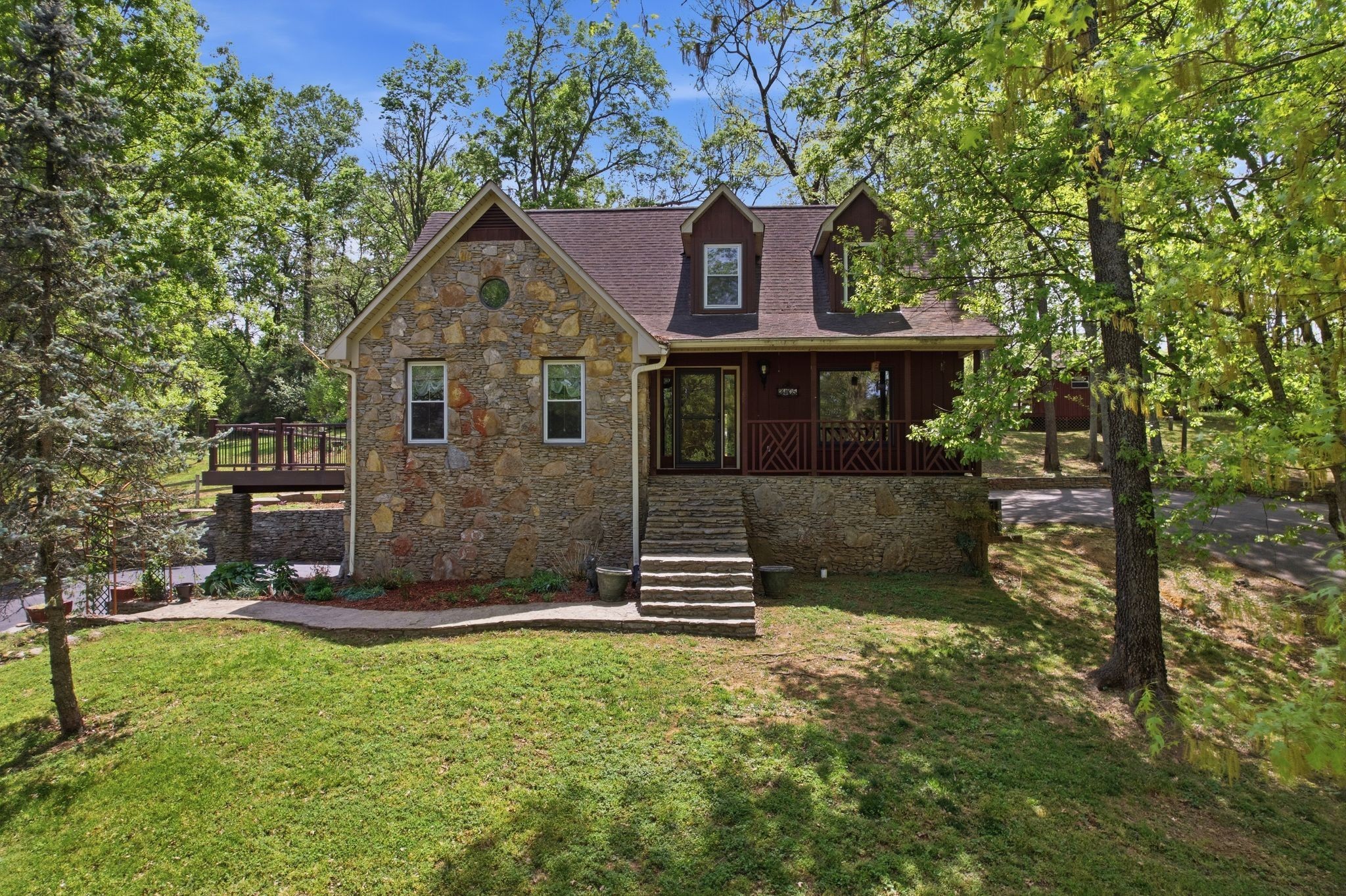 2105 Alpine Dr