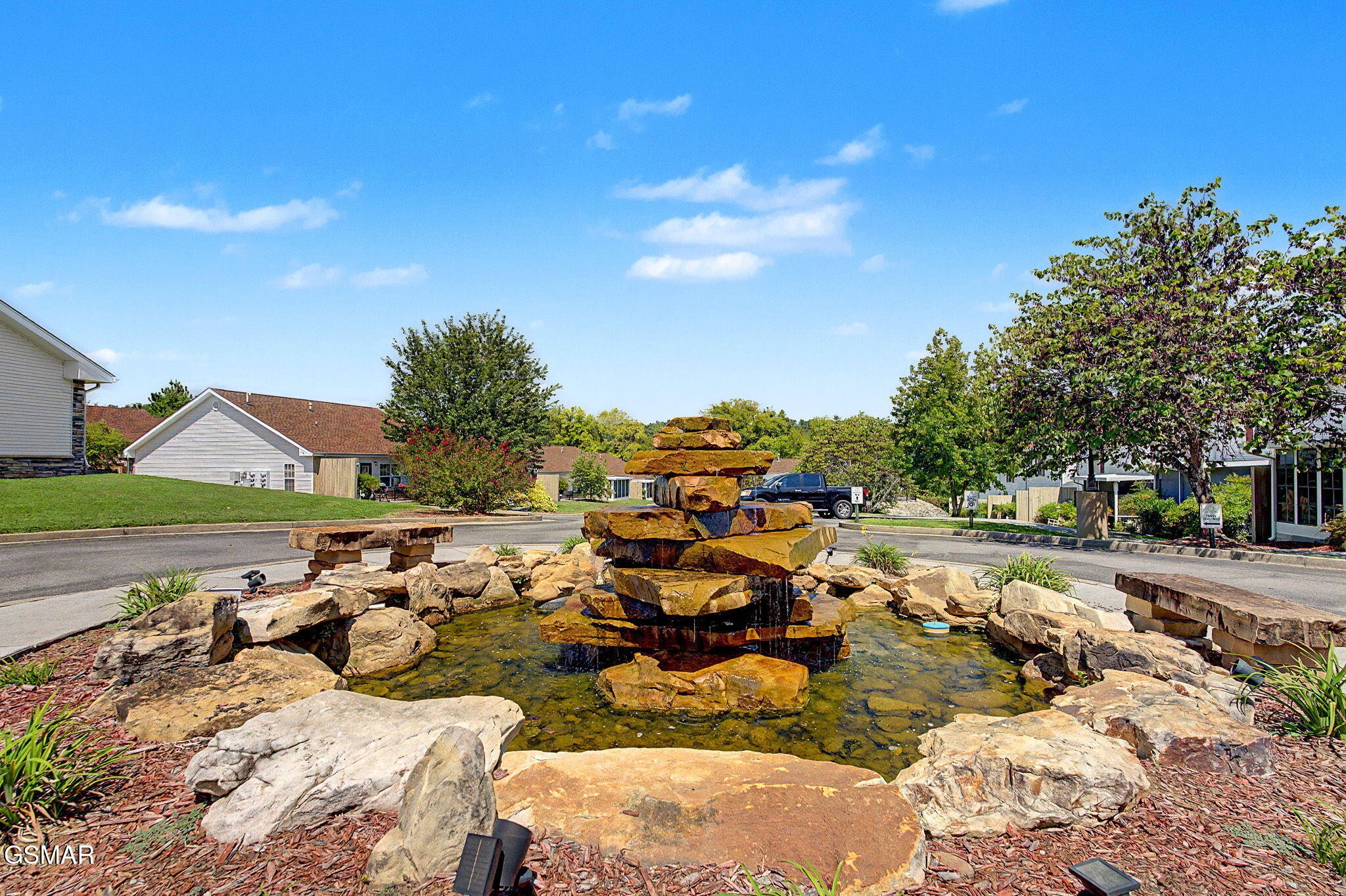 503 Apple View Way